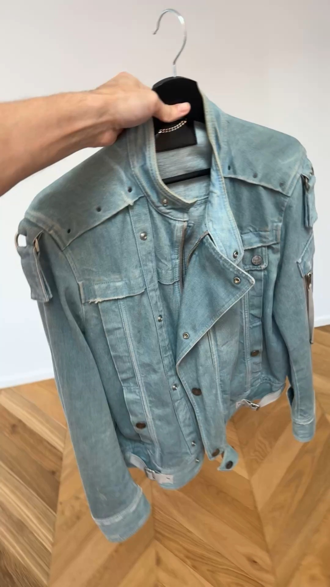 Got this same vintage #Diesel #BlackGold denim jacket last year in Milan for $80 now seeing it online for way more. Def a good investment piece and this one is a great deal rn on Grailed at $270 I’m seeing them listed other places up to $400🔥

#LTKMens #LTKstorytime #LTKSaleAlert