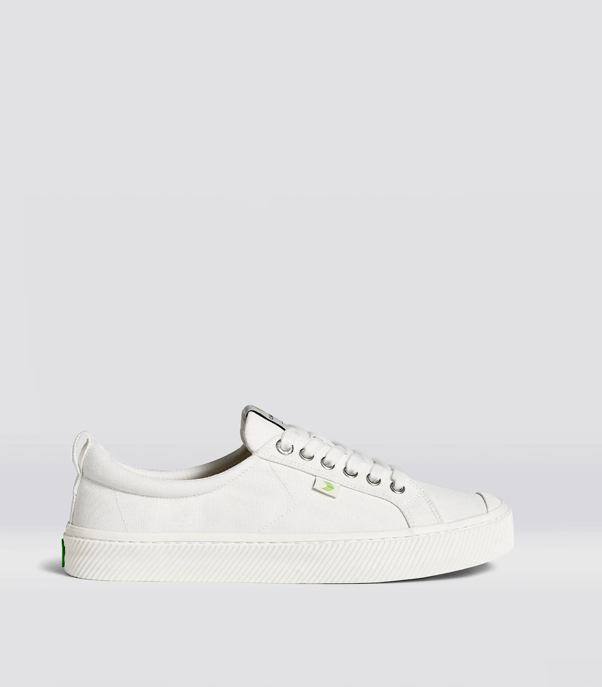 Women's Canvas Low Top Off-White Sneakers | OCA Low | Cariuma