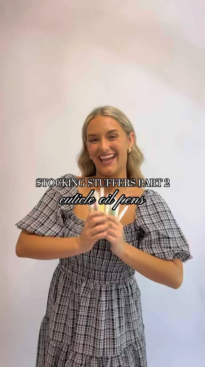 These cuticle oil pens are a great stocking stuffer! Choose from yummy scents like sugar cookie, cappuccino, gingerbread, candy cane, or pumpkin spice!🤤 


#cuticleoil #nailcare #nailday #nailinspo  #etsyshop #etsygifts #stockingstuffer #ltk #ltkcreator #ltkbeauty

#LTKGiftGuide #LTKCyberWeek #LTKBeauty