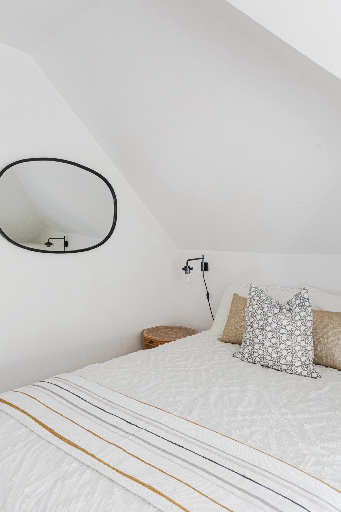 Design tip to create more space in a small bedroom ➡️ use wall sconces and a floating nightstand!

#LTKStyleTip #LTKHome #LTKFindsUnder100