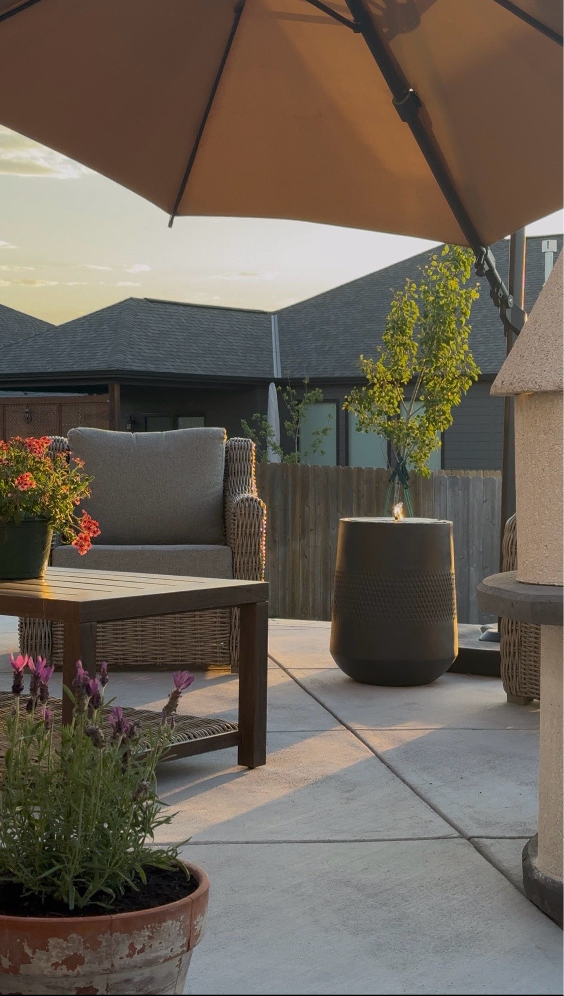 My favorite patio addition lately. This solar powered water fountain doesn’t need any electrical, just add water and place it anywhere in your backyard🙌🏼

#LTKHome