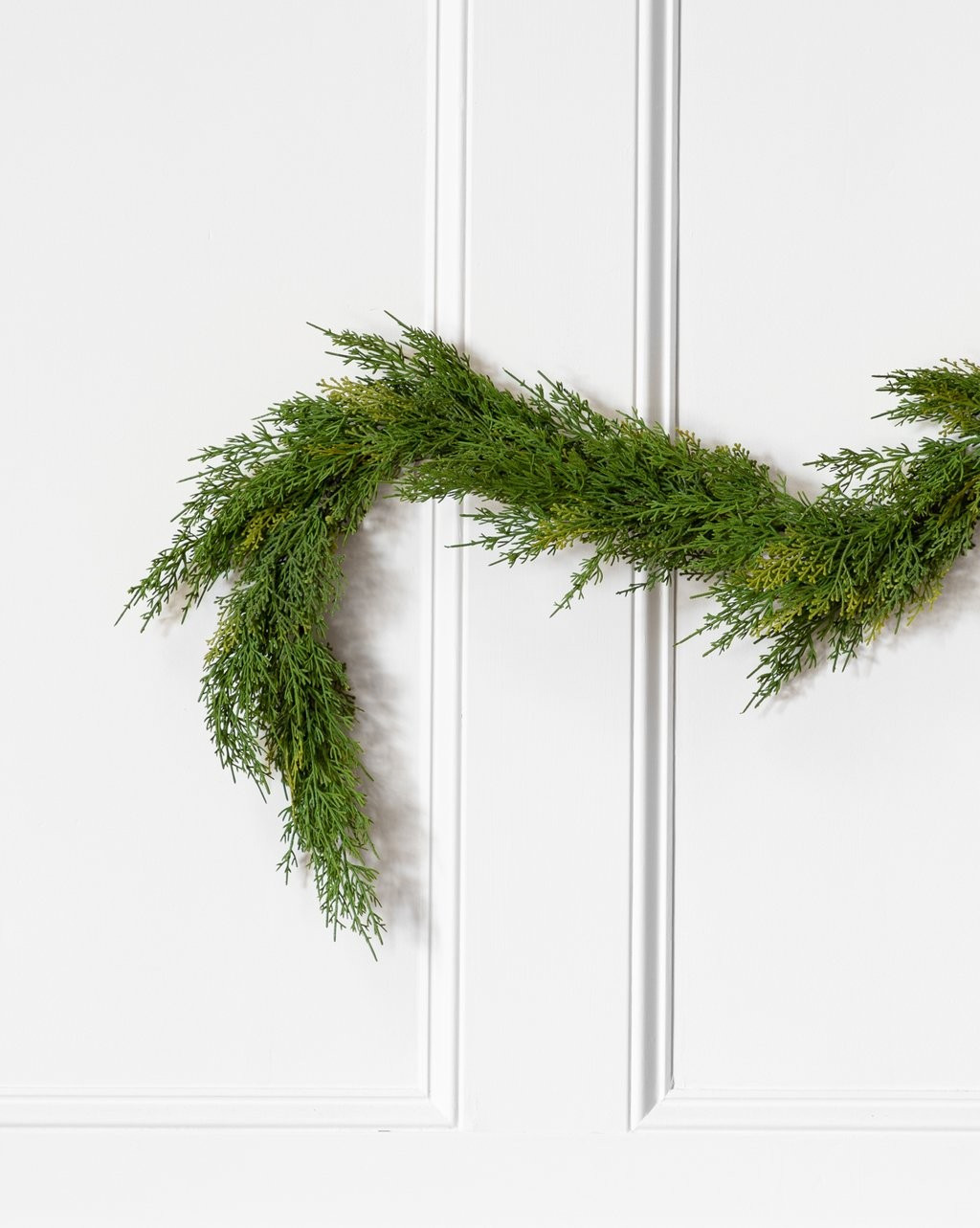 Cedar Pine 6' Garland | McGee & Co.