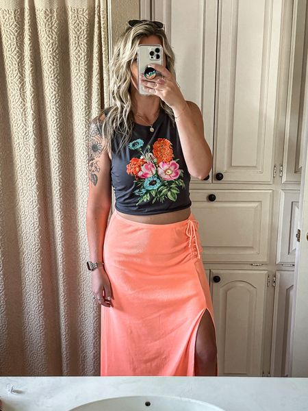 #ootd lunch date, also cute for a concert 
Graphic tank - medium, cropped but fits oversized, knotted in the back
Skirt - ribbed, wearing a large, medium would’ve made it more fitted 

#LTKcurves #LTKstyletip #LTKsalealert