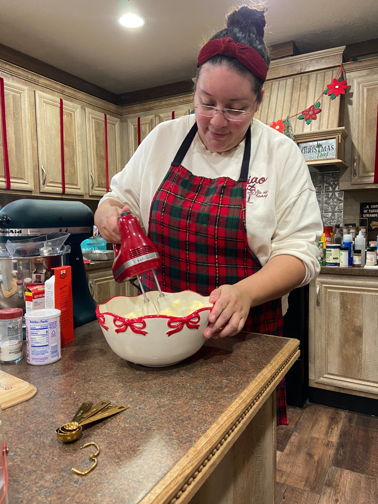 Baking up something good for Christmas 🍪 🎄 

#LTKHoliday #LTKdayinmylife #LTKSeasonal