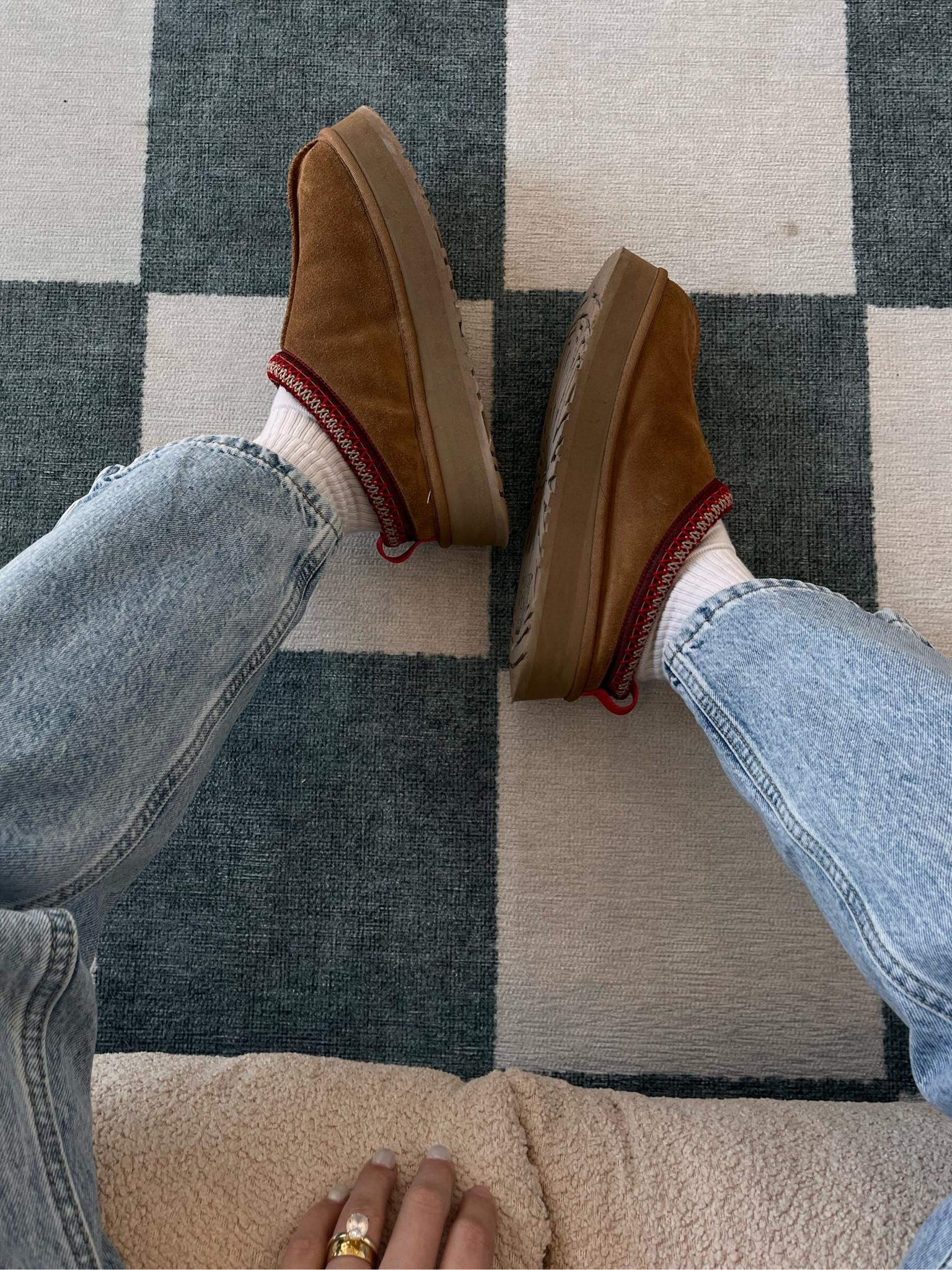 UGG tazz slippers 🤍

#LTKshoecrush #LTKSeasonal #LTKstyletip