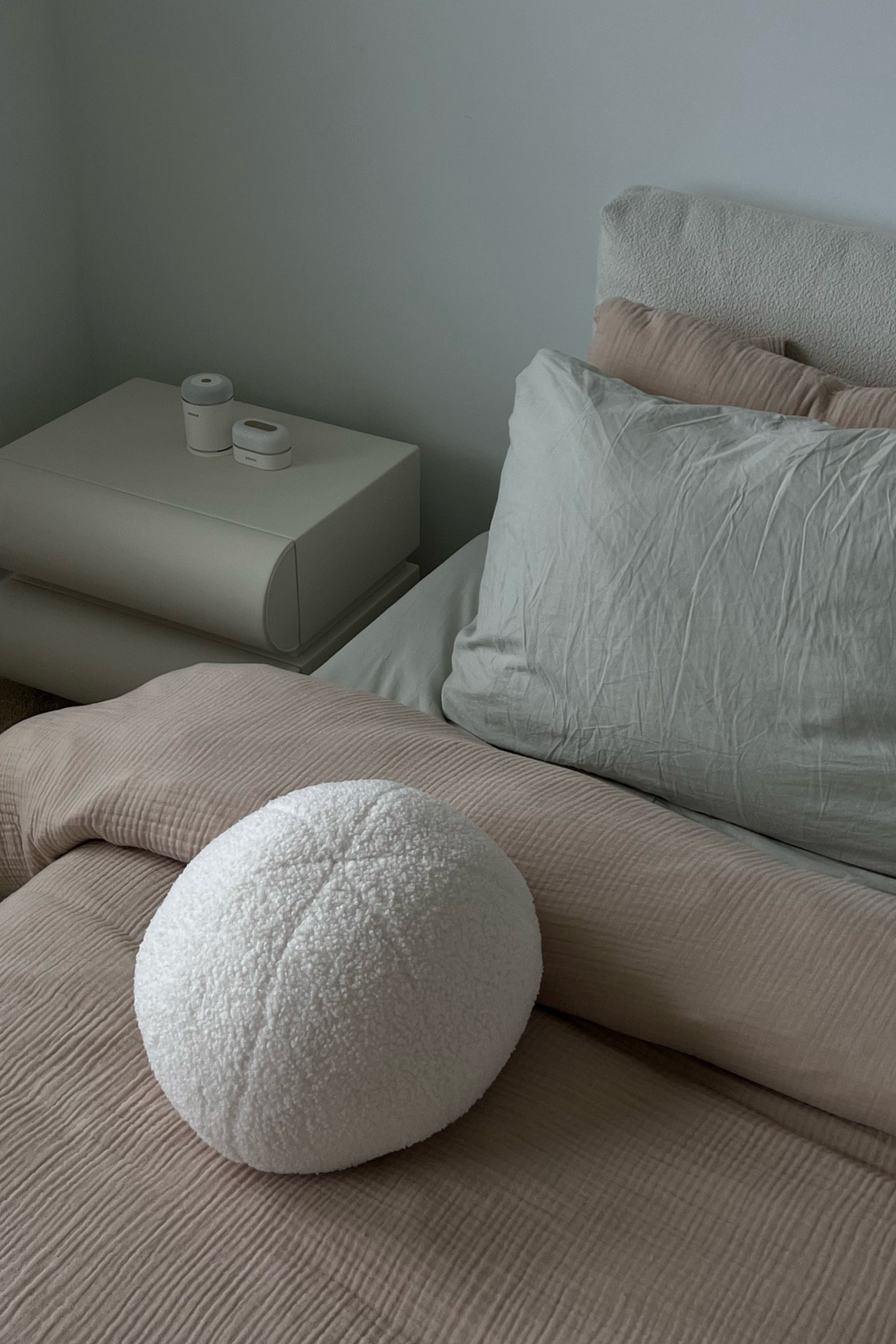 Cozy bedroom☁️

#LTKHome #LTKU