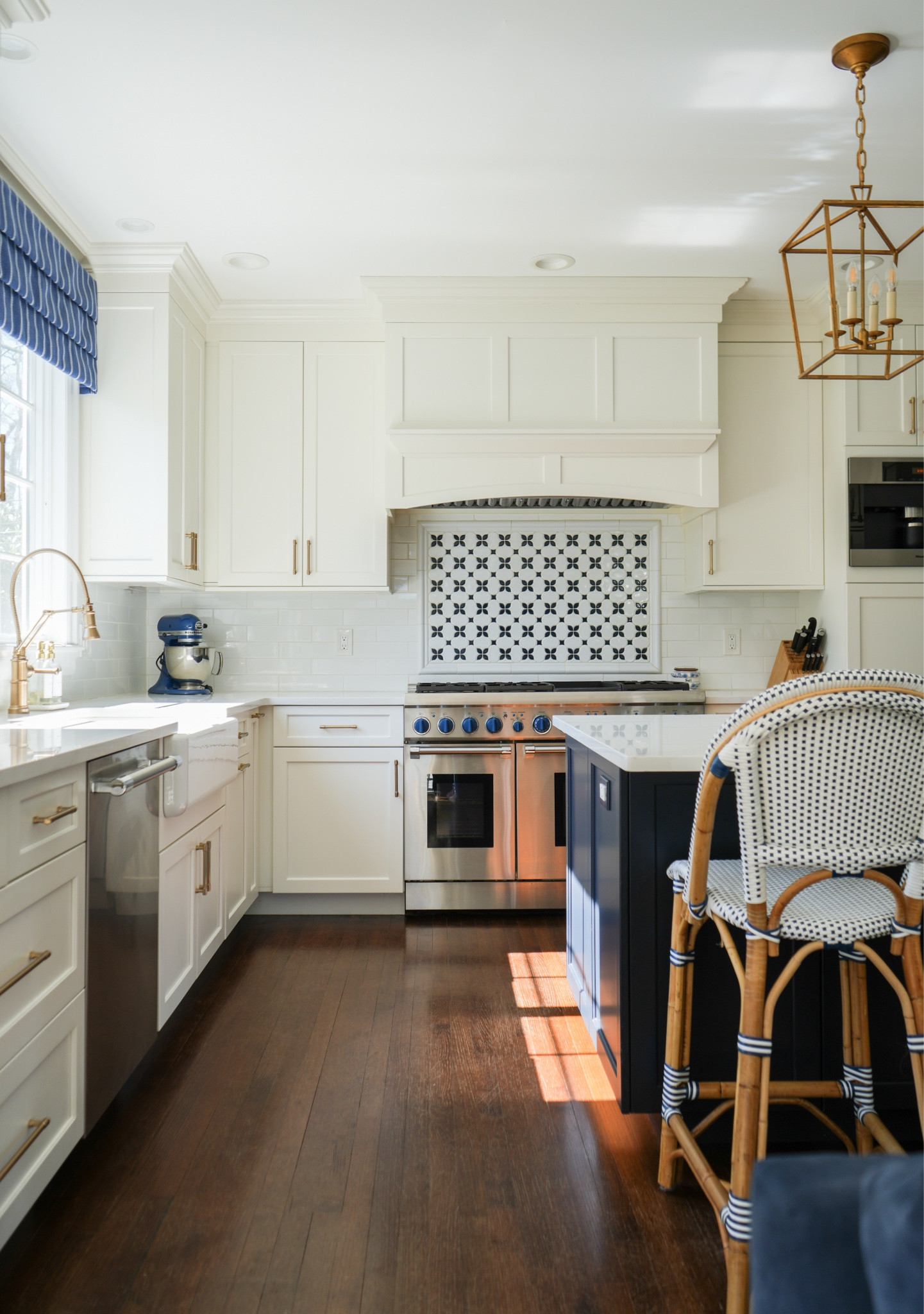 Navy Blue and White Kitchen Inspiration 

#LTKSaleAlert #LTKHome