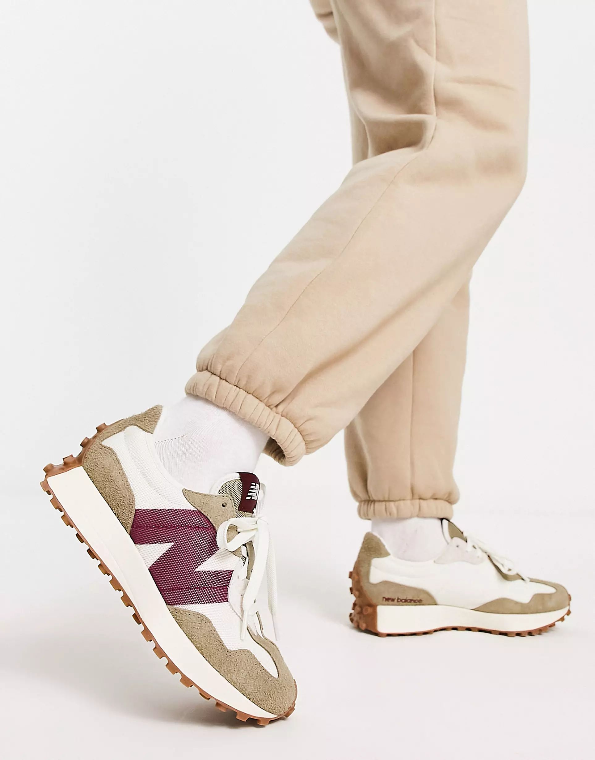 New Balance 327 sneakers in off white with burgundy detail - Exclusive to ASOS | ASOS (Global)