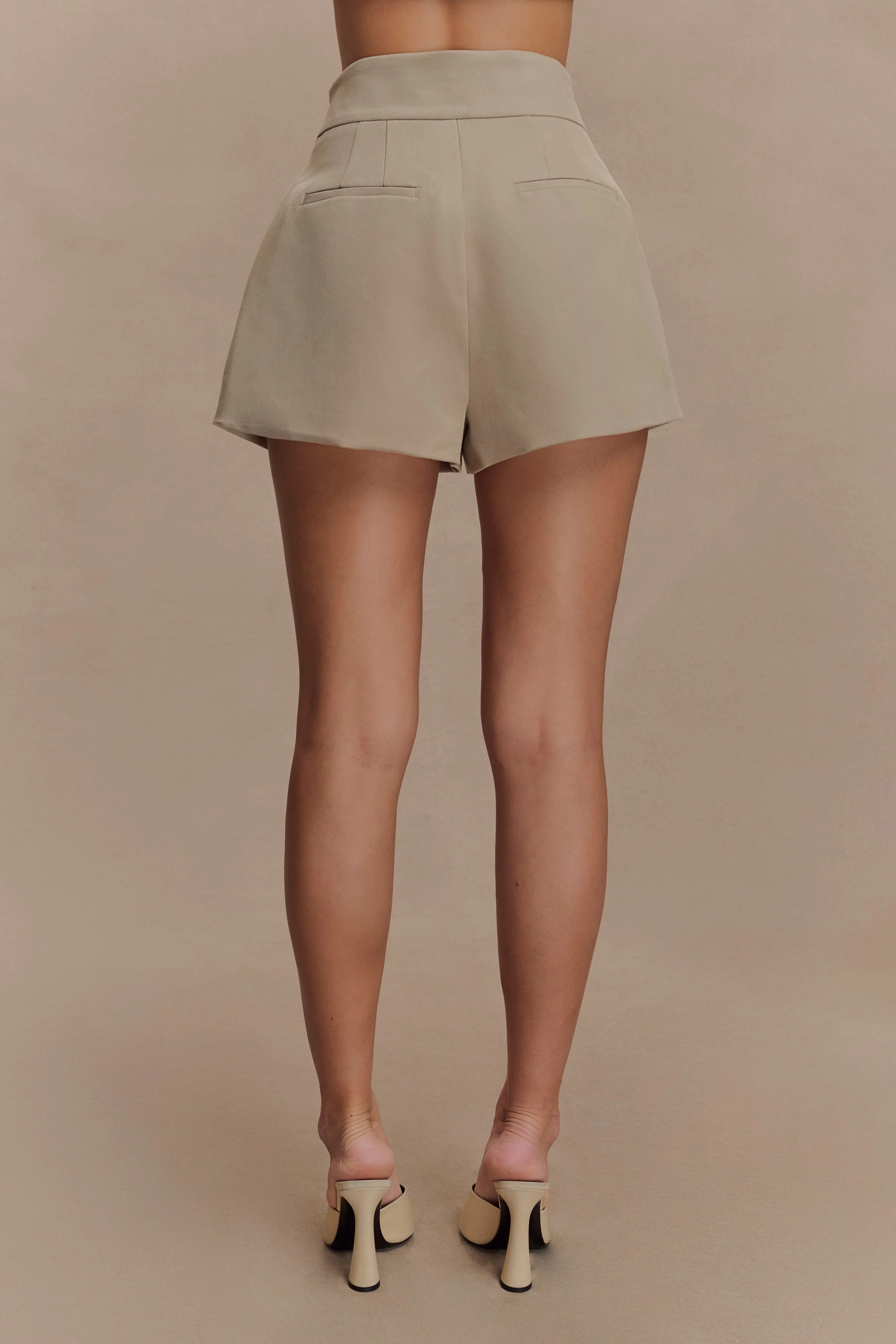 High Waisted Short - Pebble | MESHKI US