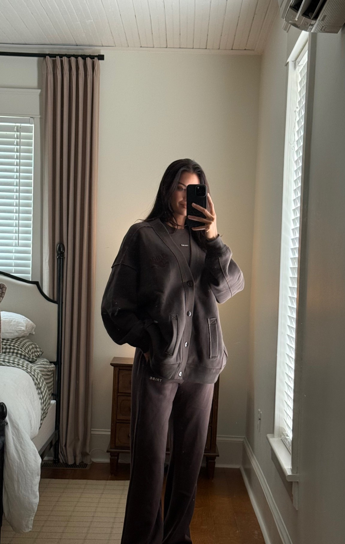 This cardi is perfection! Wearing a size S/M 

#LTKSeasonal #LTKGiftGuide #LTKStyleTip