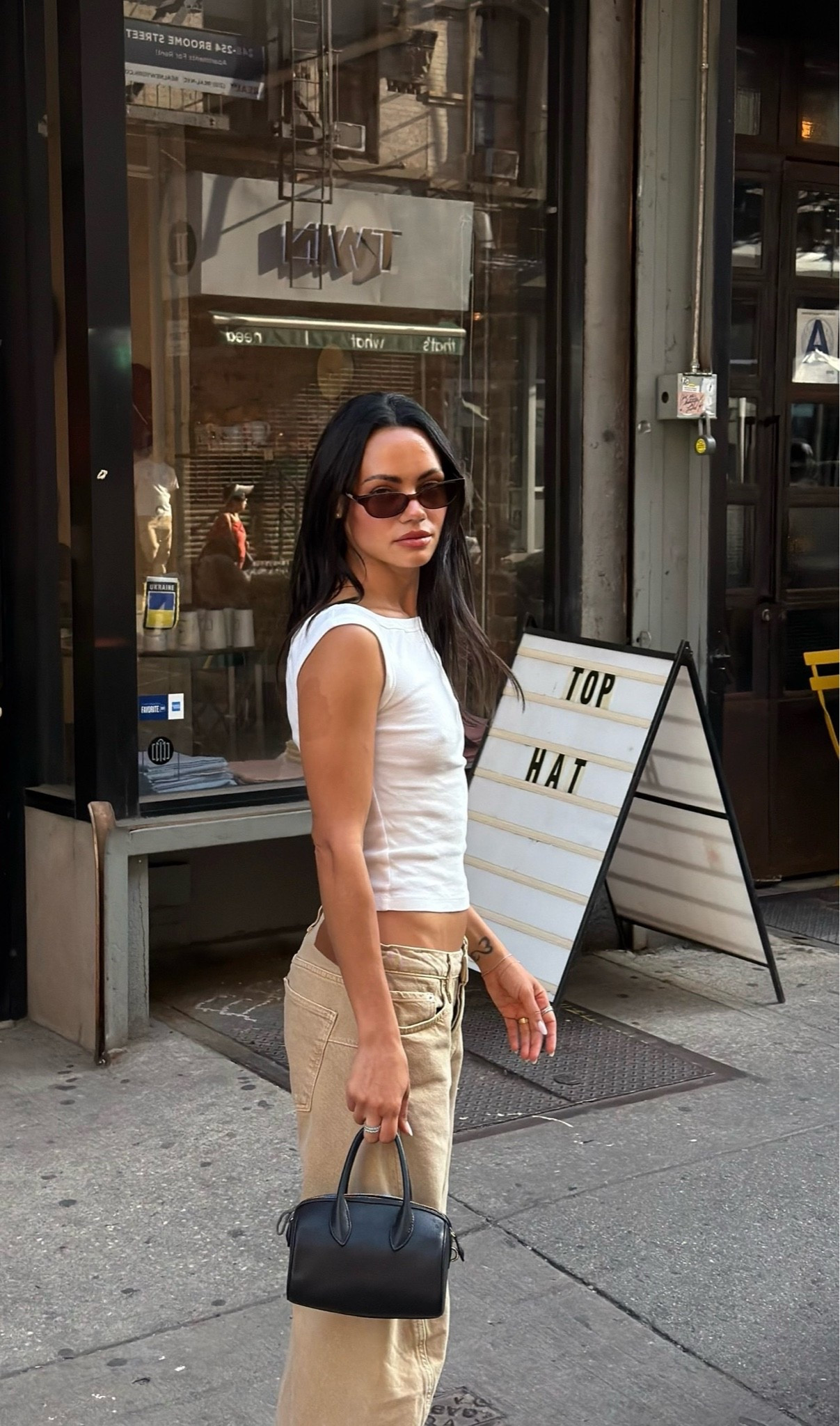 running around nyc ootd ~ white off the shoulder tee and tan free people jeans
#LTKootd #LTKdayinmylife
#LTKgrwm

#LTKdayinmylife #LTKgrwm #LTKootd
