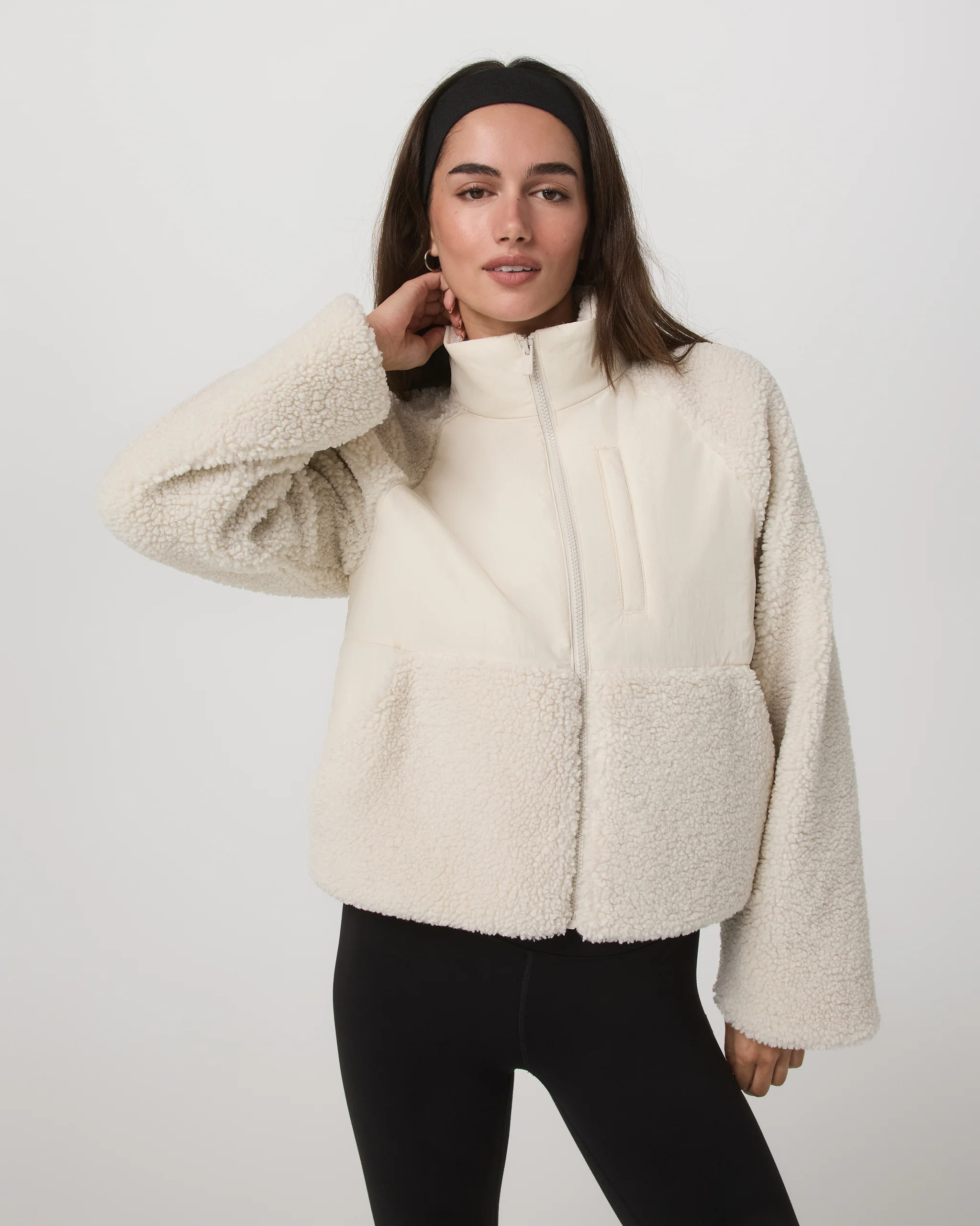 Lou Hybrid Jacket – Women's Bone Plush Fleece Jacket – Vuori | Vuori Clothing (US & Canada)