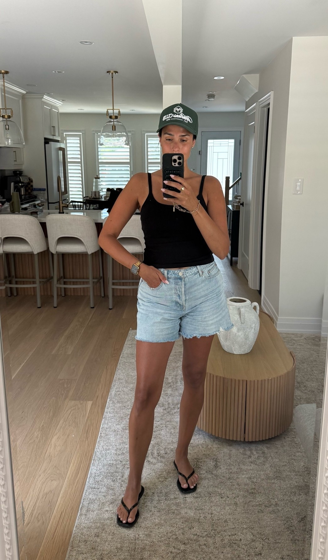 Small tank and size 28 shorts

#LTKcanada #LTKsummer #LTKjeans