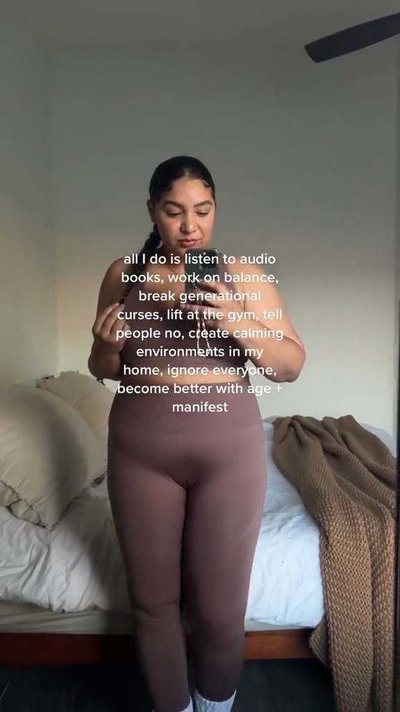 Plus size work out gym set 

Wearing size XL

Mid size style, plus size style, matching gym sets, curvy girl gym sets, curvy fit girl 

#LTKcurves #LTKfit #LTKsalealert