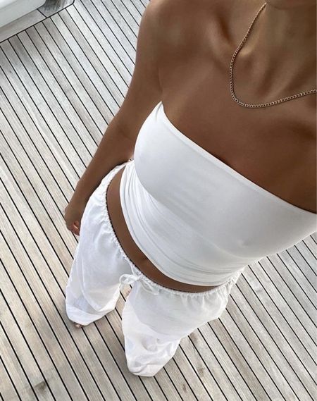 White on white is the onlyyy answer during spring & summer 

#LTKFestival #LTKSeasonal #LTKstyletip