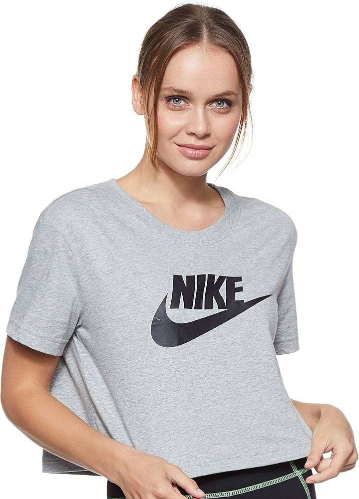 Nike Women's Sportswear Essential Cropped T-Shirt | Amazon (US)