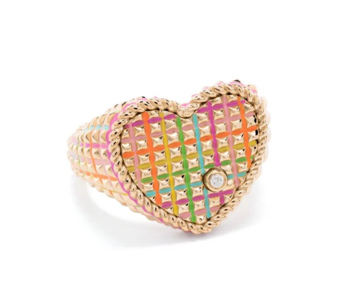 Yvonne Léon
9kt yellow gold Chevalière Coeur Picotti Email diamond signet ring


#LTKU #LTKWorkwear #LTKTravel