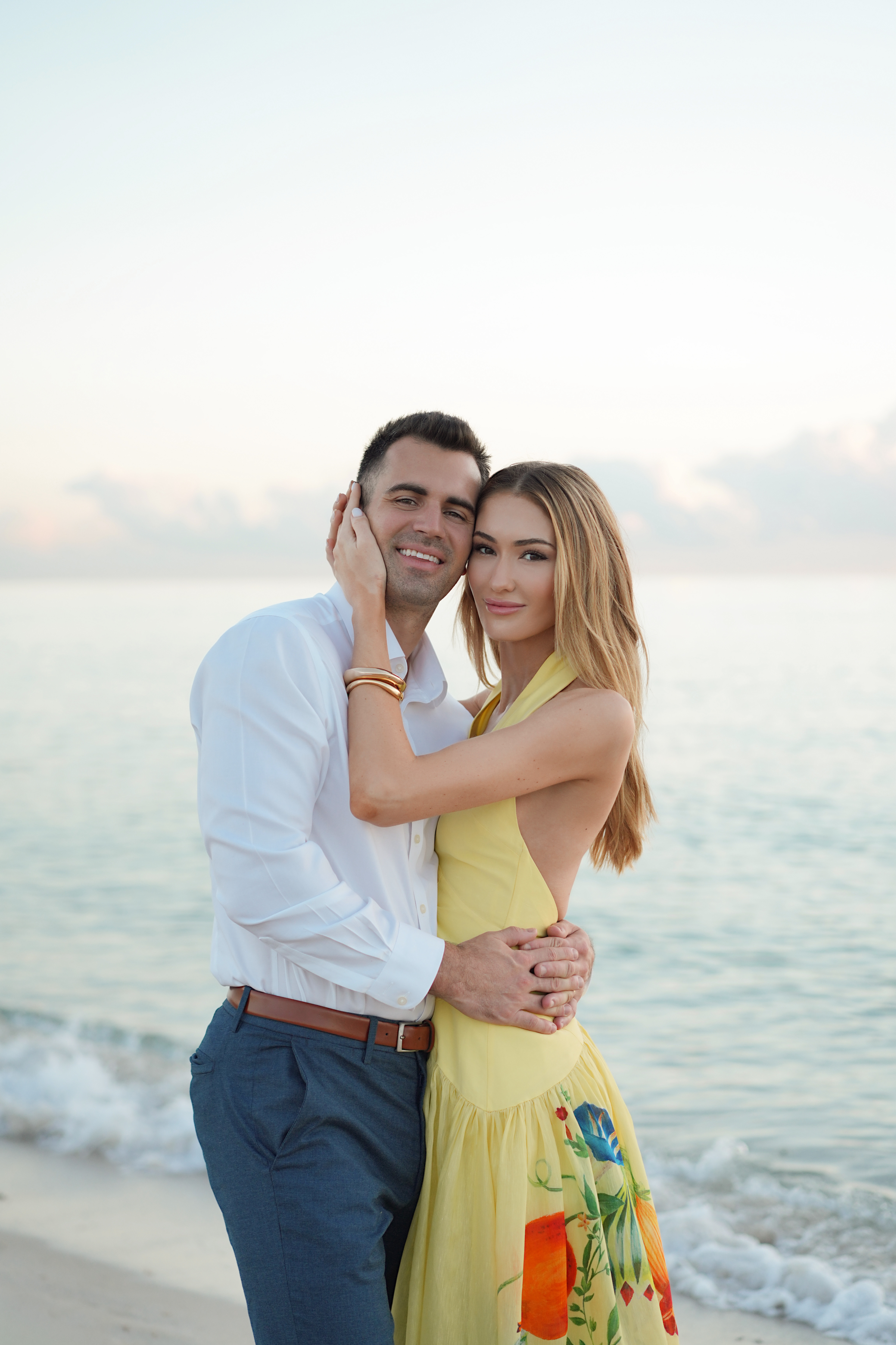 ALEMAIS Dahlia Halter Gown

tags: couples photoshoot, beach photoshoot, yellow sundress, Alemais yellow dress, Alemais dress dupe, Alemais Dahlia Dress by Alemais, Alemais Dahlia Halter Dress 

 

#LTKSaleAlert