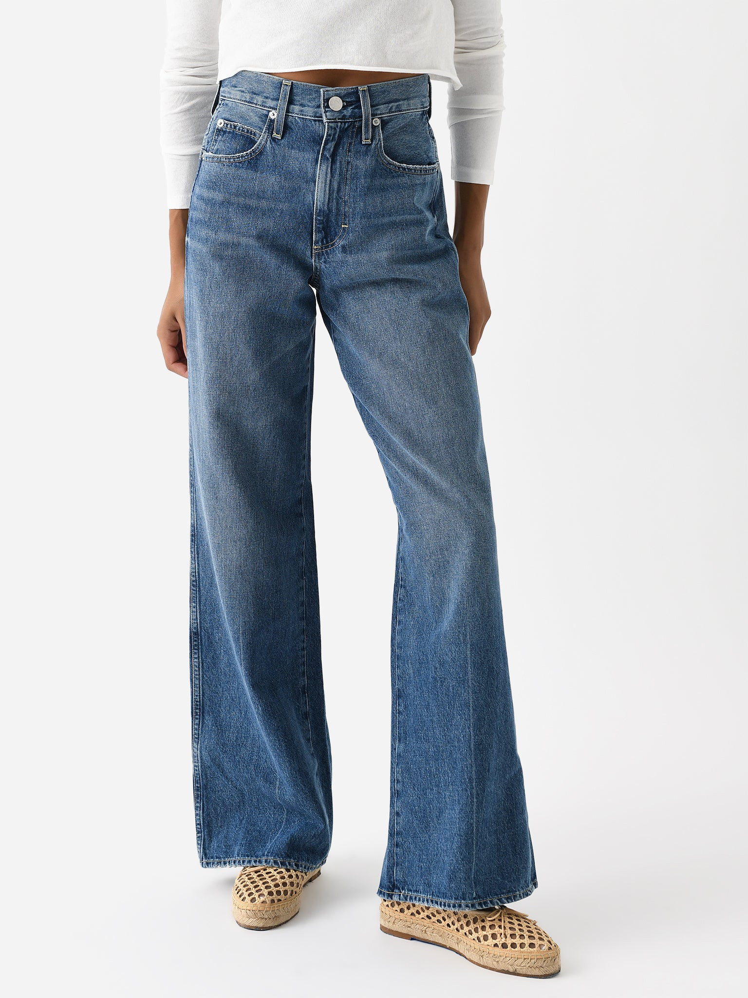 AMO
                      
                     Women's Frida Jean | Saint Bernard