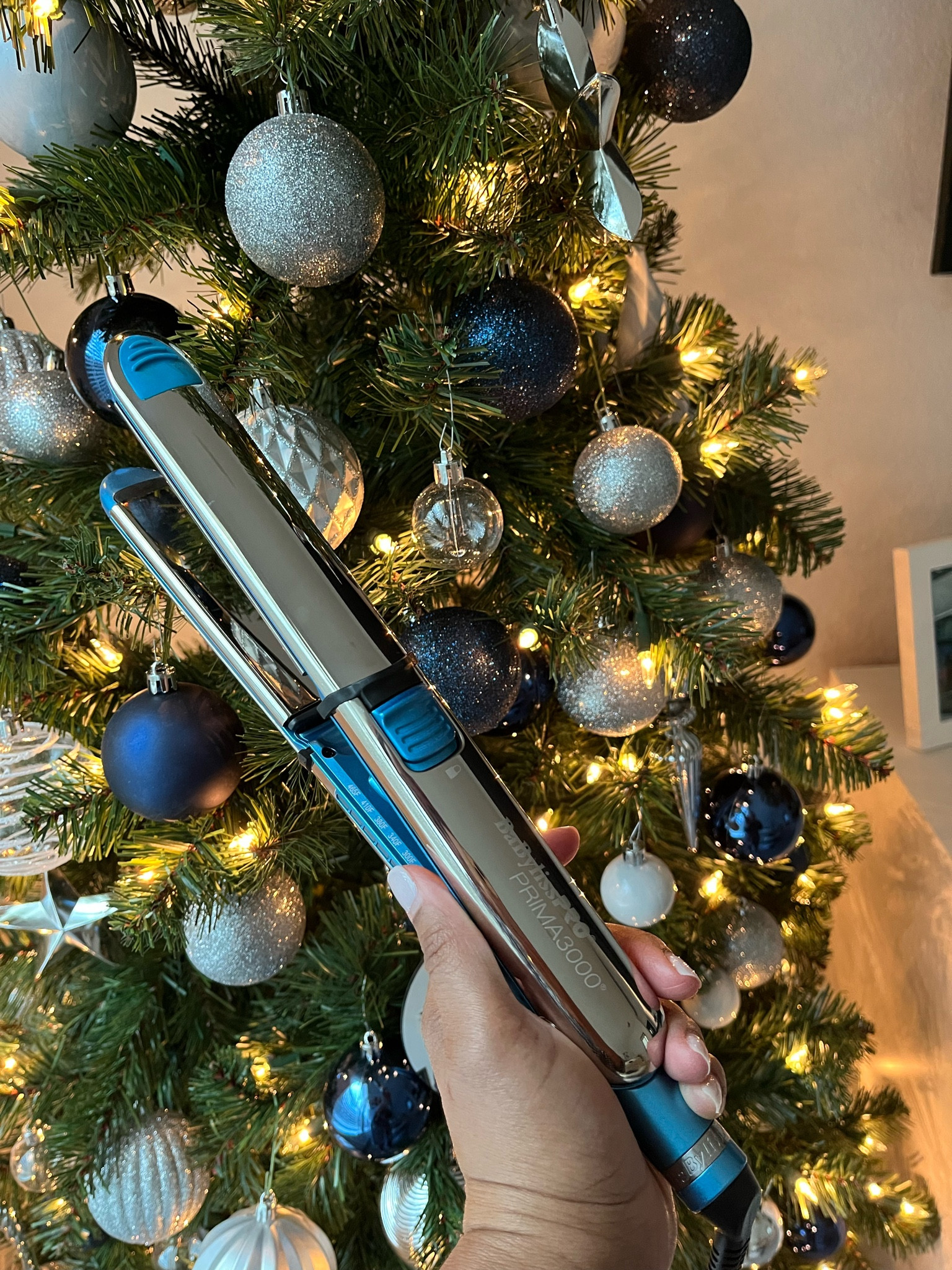 Holiday gift guide idea - Babybliss ProPrima 3000💙

This is the only flat iron you need and it will help keep your curls fabulous!!

#LTKGiftGuide #LTKBeauty #LTKStyleTip
