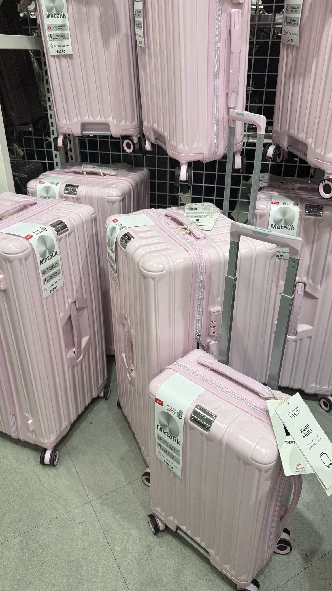 Marvel suitcases – Primark – Summer Holidays 🤗 – essentials – suitcase –Dupe

#LTKsummer #LTKuk
