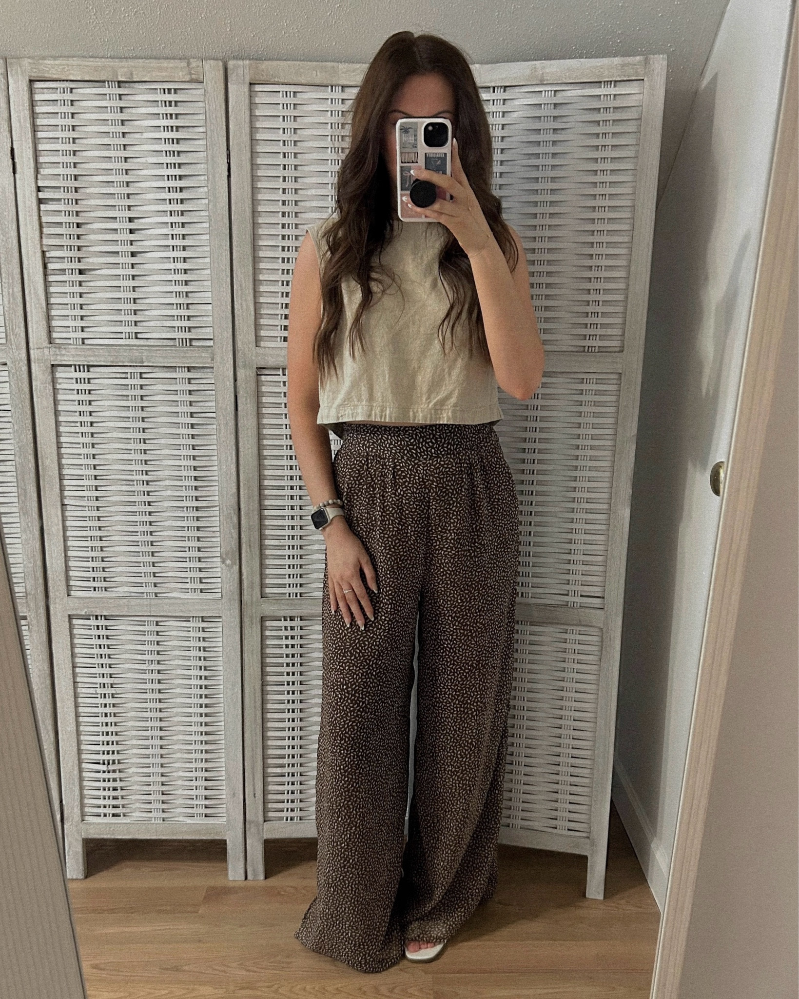 summer work outfit of the day!

sleeveless linen top @target (size s) + flowy pants @hm (old, linking similar) + sandals @target

teacher outfits, teacher style, work outfits, summer outfits, hollyfrocks

#LTKFindsUnder50 #LTKWorkwear #LTKStyleTip