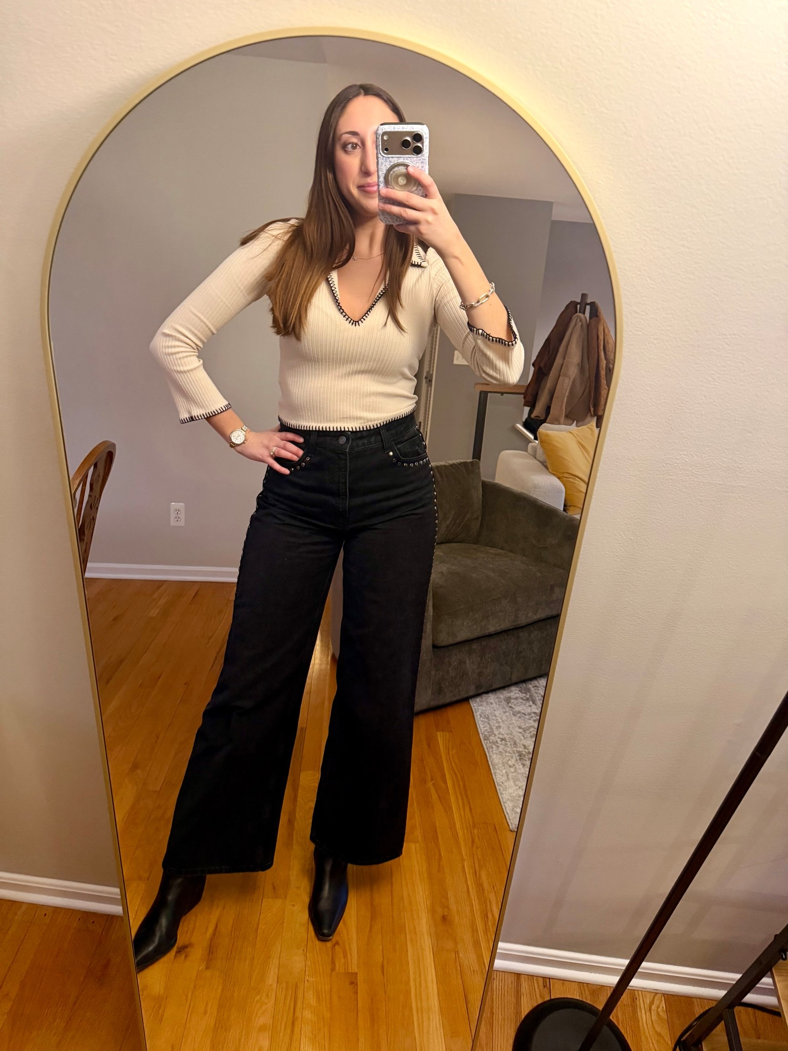 Reformation top (from a few years ago) and studded jeans!


#LTKgrwm #LTKdayinmylife #LTKootd