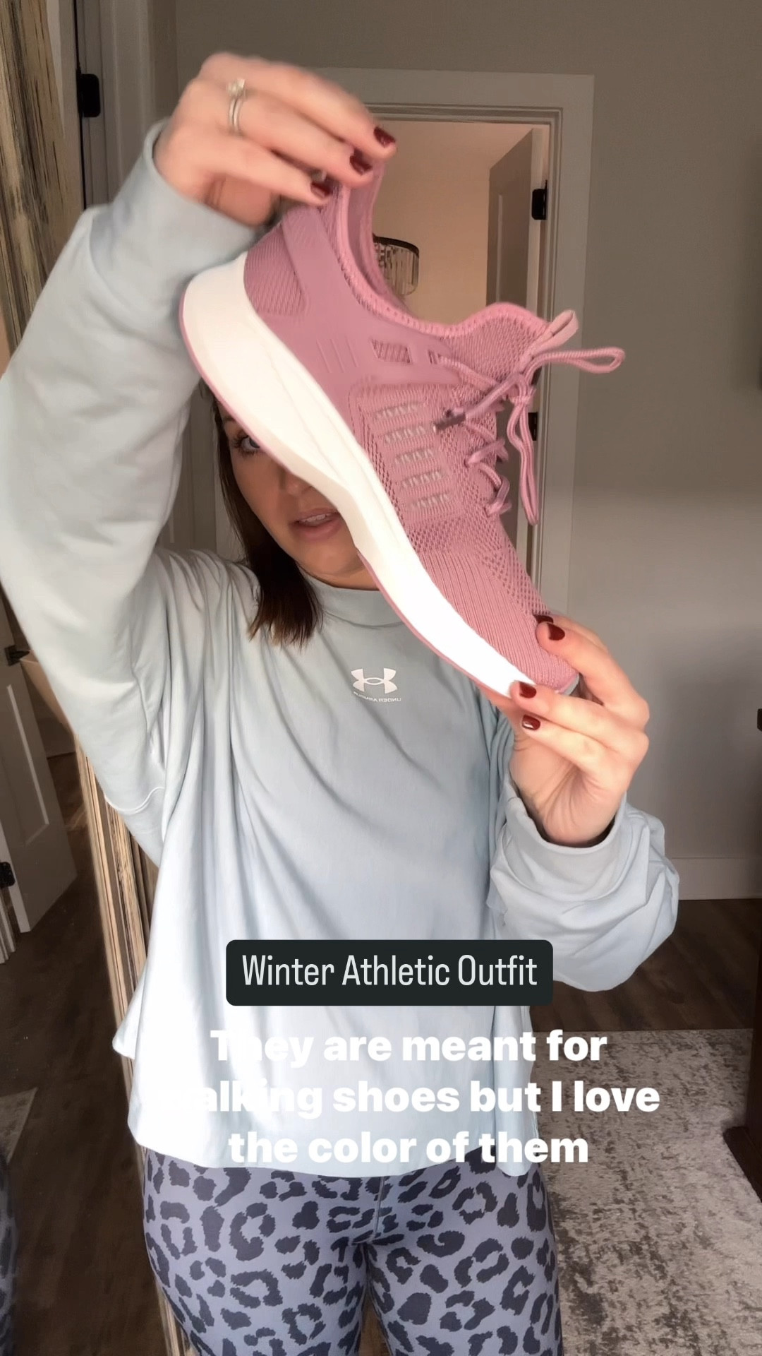 Winter Athletic Outfit - Comfy Mom Style
♥️Under Armor Top - I couldn’t find this exact color online, but I typically size up to a large for a non fitted look.
♥️Pink Lily- printed leggings was able to find and linked below. I’m wearing a size medium. These are a favorite of mine! 
♥️Tennis shoes - walking/workout wearing a size 7.5 - very comfortable and lightweight and fits tru to size!