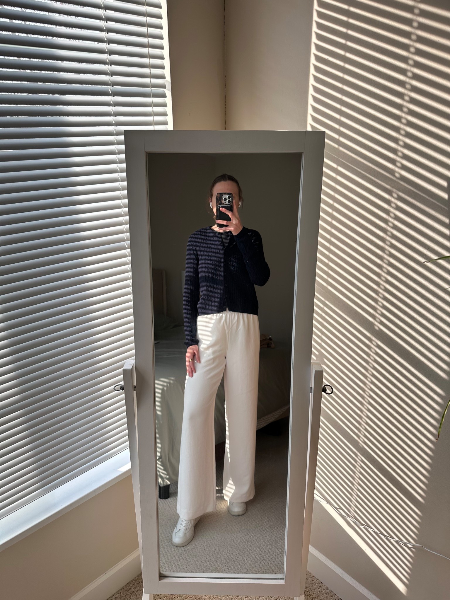 The Aritzia lodge pants are THAT GIRL

wearing a size Small

#LTKSeasonal #LTKmomlife #LTKWorkwear