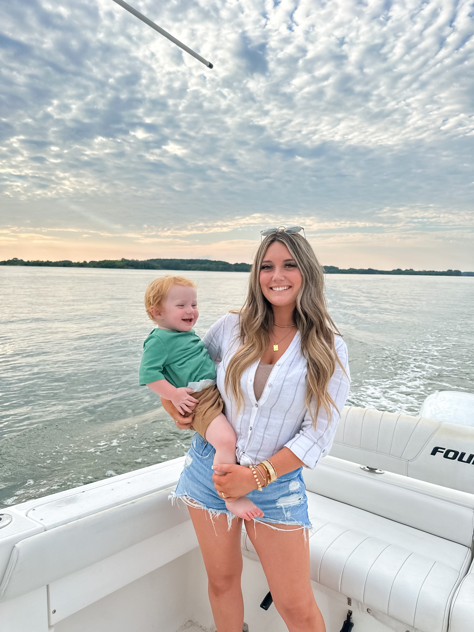 Boat day fit — ☀️🤍 



#LTKunder100 #LTKfamily #LTKmidsize