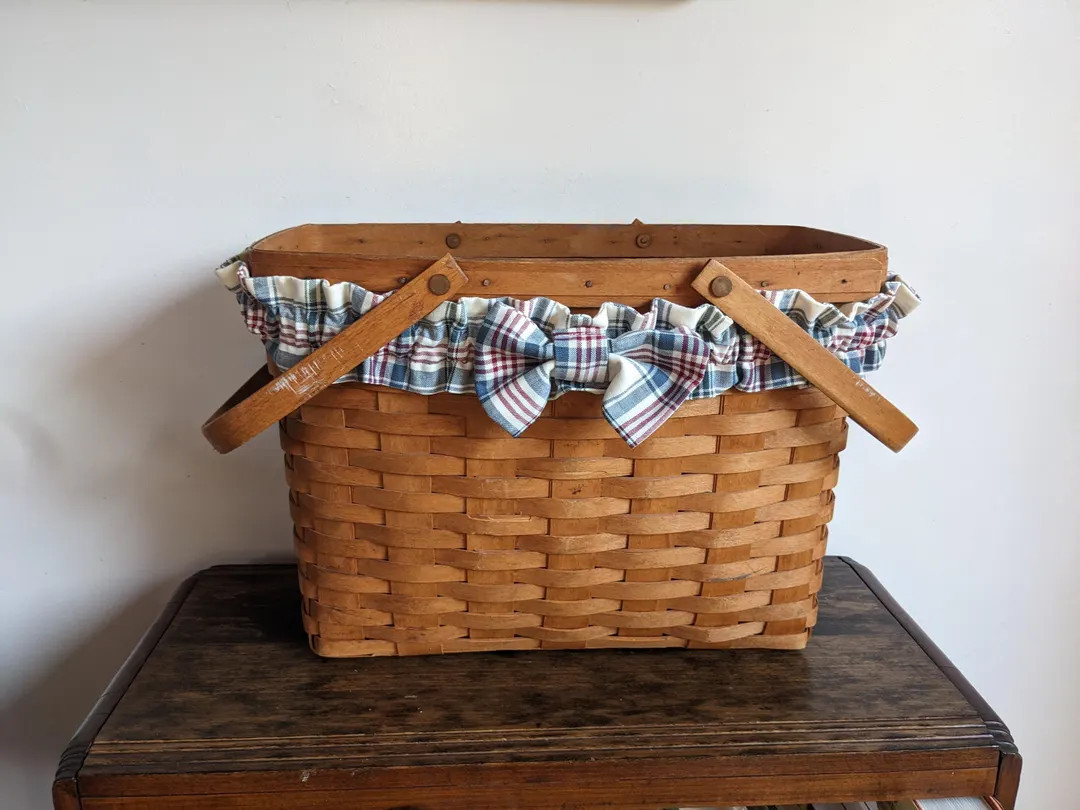 Large Longaberger Basket With Moveable Handles and Fabric Garter - Etsy | Etsy (US)