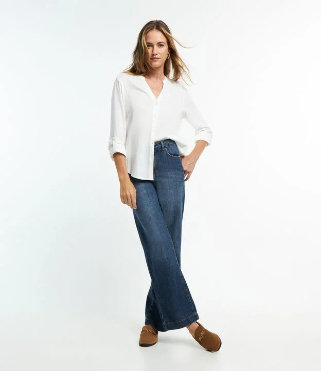 Camisa em Viscolinho com Abotoamento e Barra Mullet Branco Neve | Renner (BR)