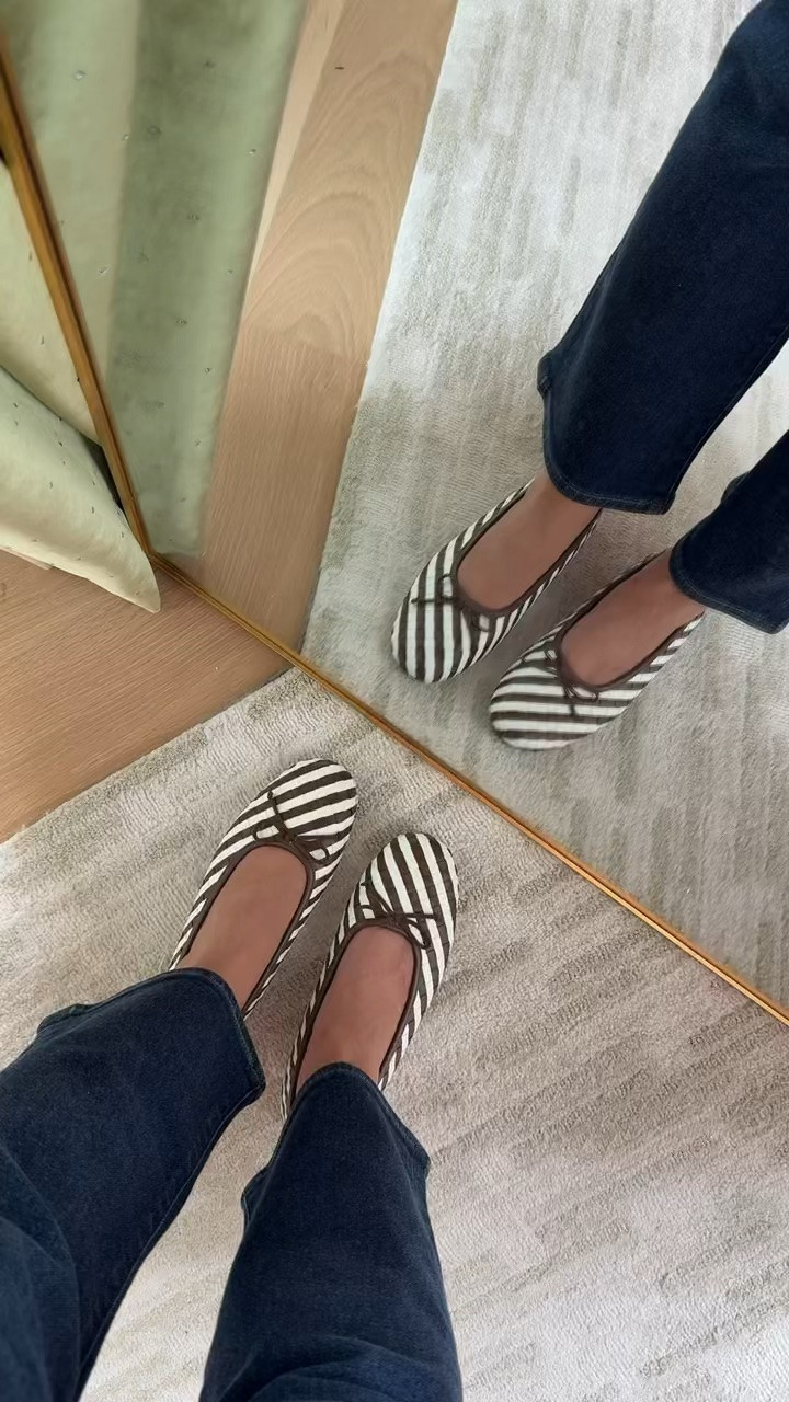 The cutest flats!

#LTKootd #LTKgrwm #LTKdayinmylife