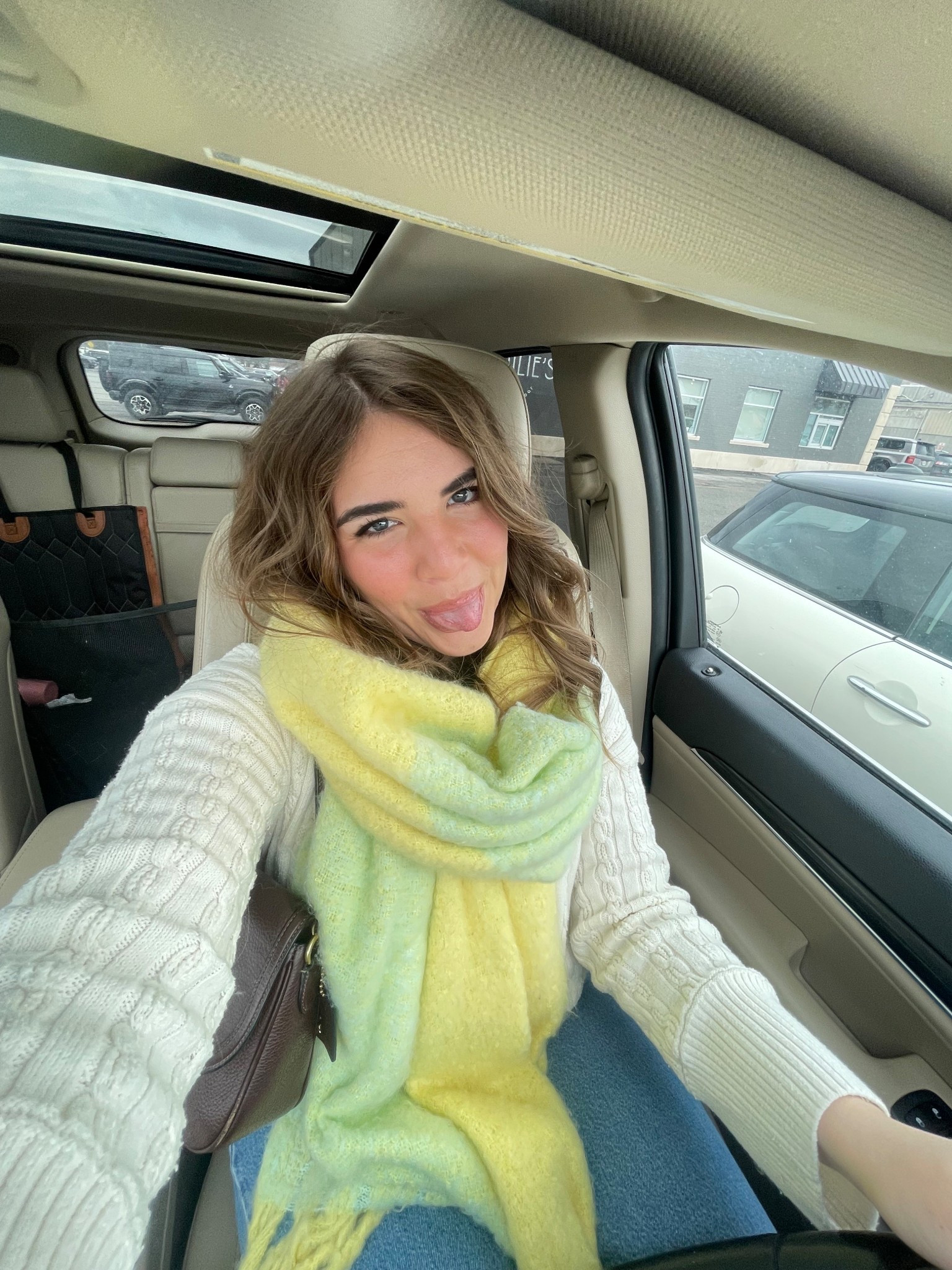 Linked some scarves I was eyeing since this one is out of stock!

#LTKHoliday #LTKdayinmylife #LTKgrwm