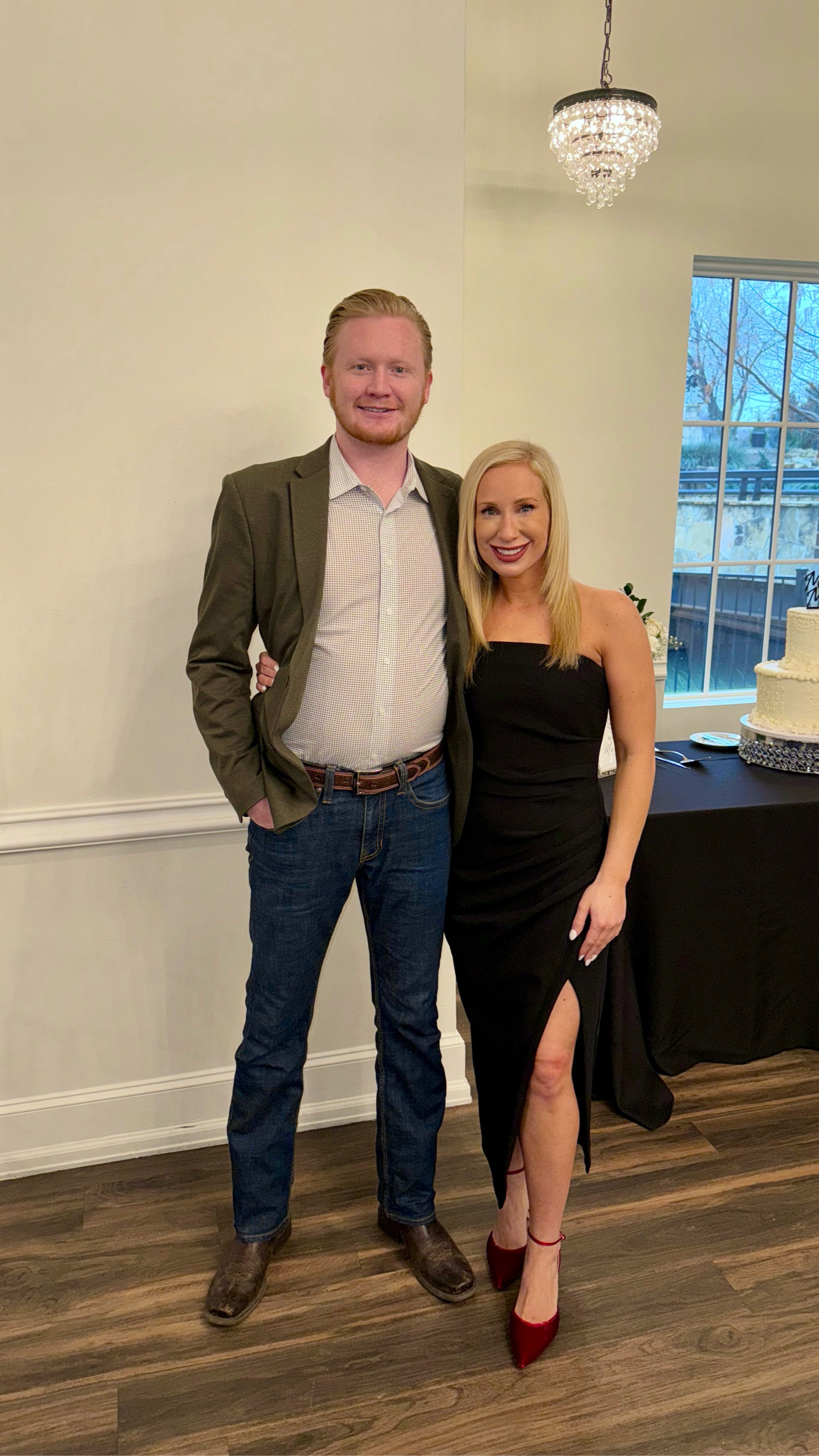 Sunday Funday - Wedding Edition! 

#WeddingGuest #WeddingGuestDresses

This dress is SO comfy & flattering! 😍🙌

Size: M 

#LTKParties #LTKWedding #LTKShoeCrush