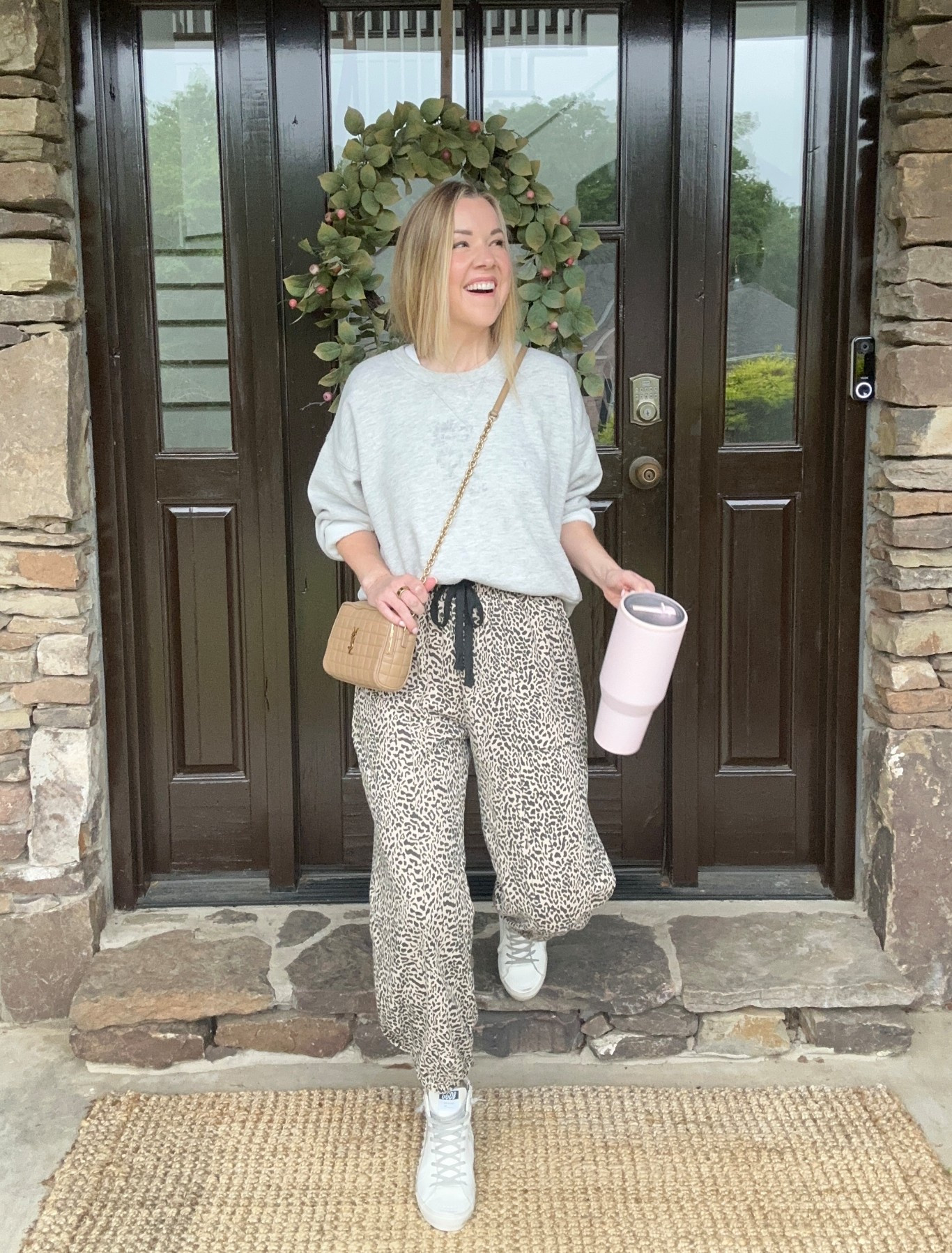 OOTD - basketball tournament edition!

Joggers 
Sweatshirt (I’m always cold in these gyms)
High top sneakers 
And of course - my water 🤪

#LTKmomlife #LTKdayinmylife #LTKootd