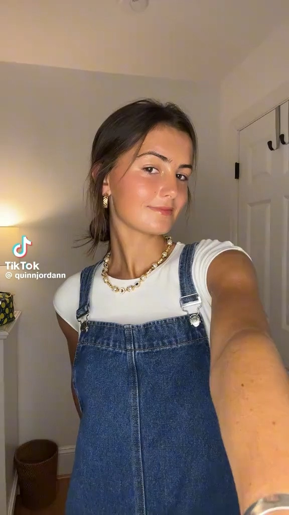 Cutest edikted jumper . I’m wearing XS . So cute for spring and summer 🩷
@edikted  #jumper#denim 

#LTKBeauty #LTKgrwm #LTKdayinmylife