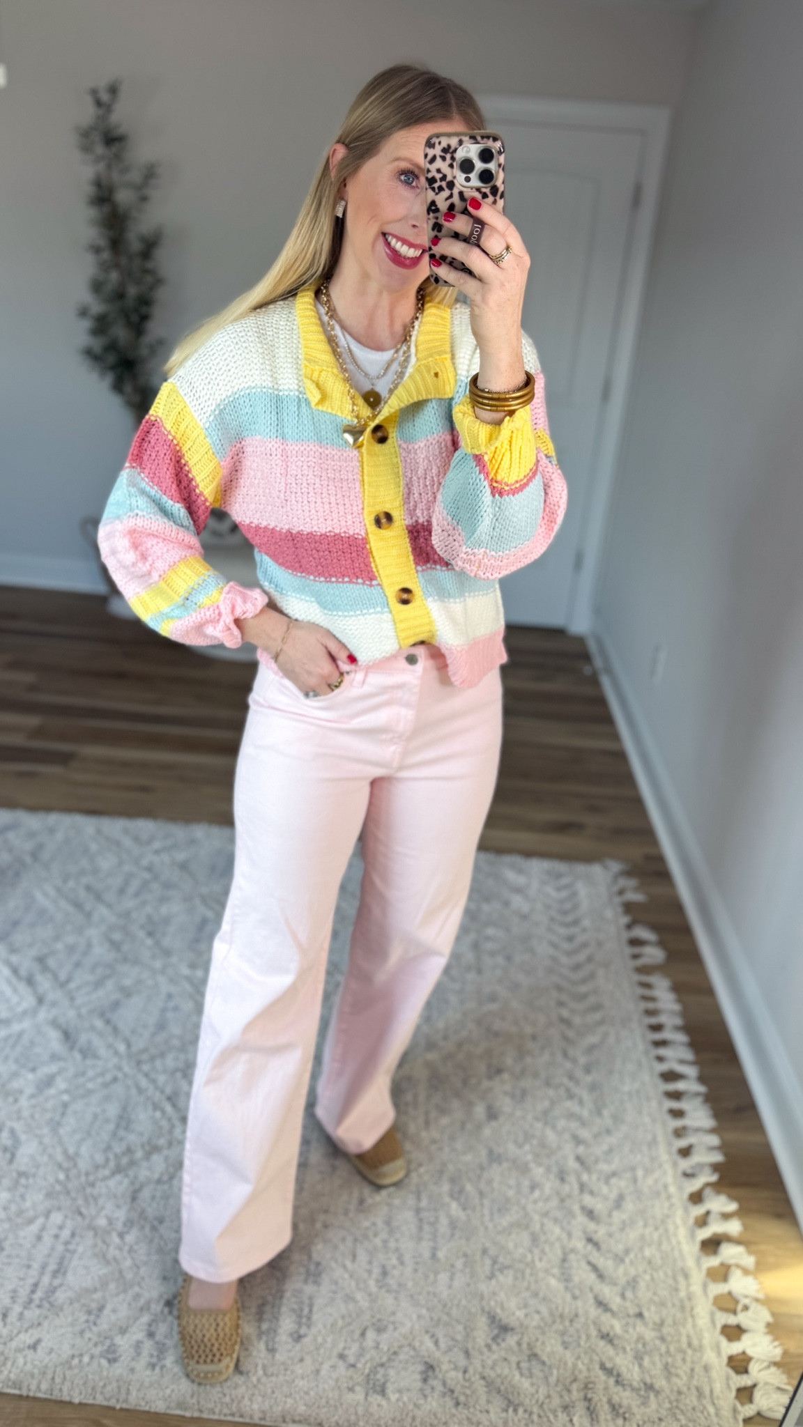 Daily try on, Amazon try on, Amazon fashion, colorful stripe cardigan, pink Walmart jeans 

Small 

#LTKootd #LTKSaleAlert