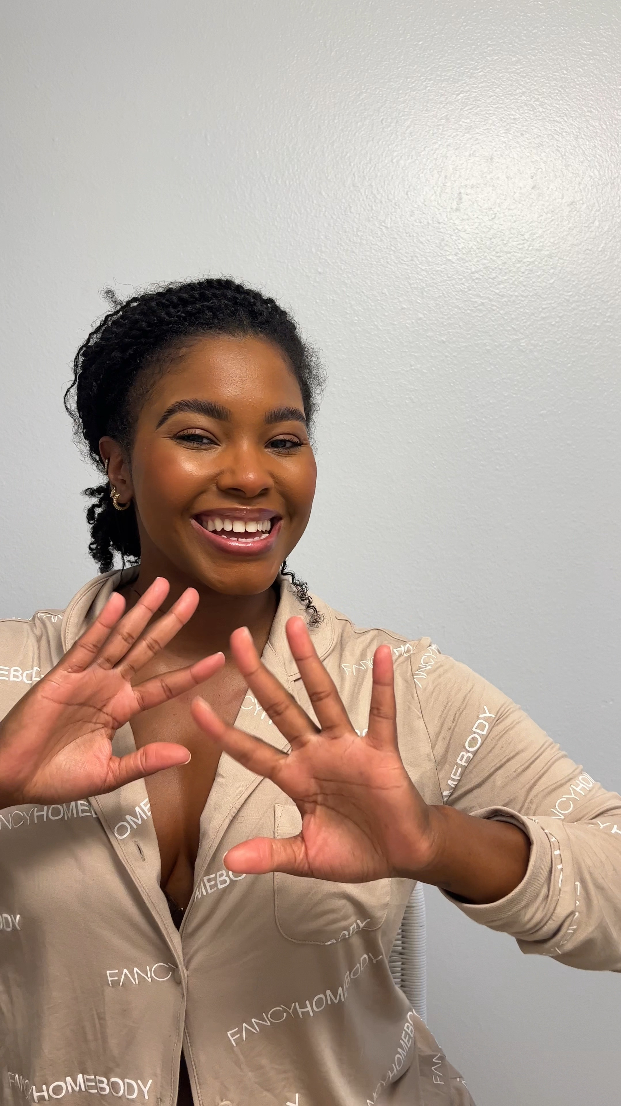 My easy beach ready makeup look. 
The diy tinted moisturizer? Mix 1 part sunscreen and 1 part concealer - easy as that. 


#LTKxelfCosmetics #LTKBeauty #LTKFindsUnder50