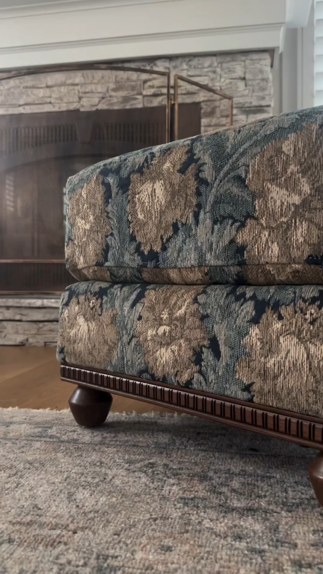 If you’re going to splurge, this is the piece. It’s perfection from the print, to the color palette, to the wood details…but most importantly is a piece we can move all around the space for ultimate relaxation. Comment SHOP below to receive a DM with the link to this post on my LTK ⬇ https://liketk.it/5JAKx

#traditionalhome #livingroomdecor #cozylivingroom #mcgeeandco #colonialstyle