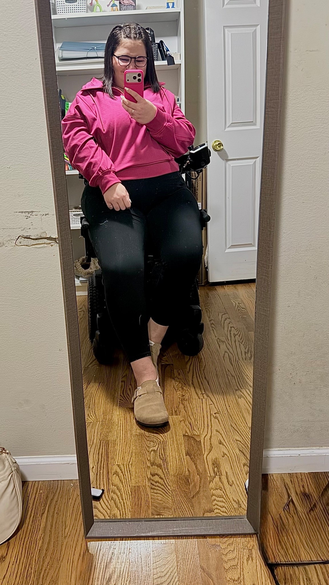 new old navy order… I’m obsessed!! I love this fabric I have it in 3 different styles already 🤪

#LTKFindsUnder50 #LTKBeauty #LTKMidsize