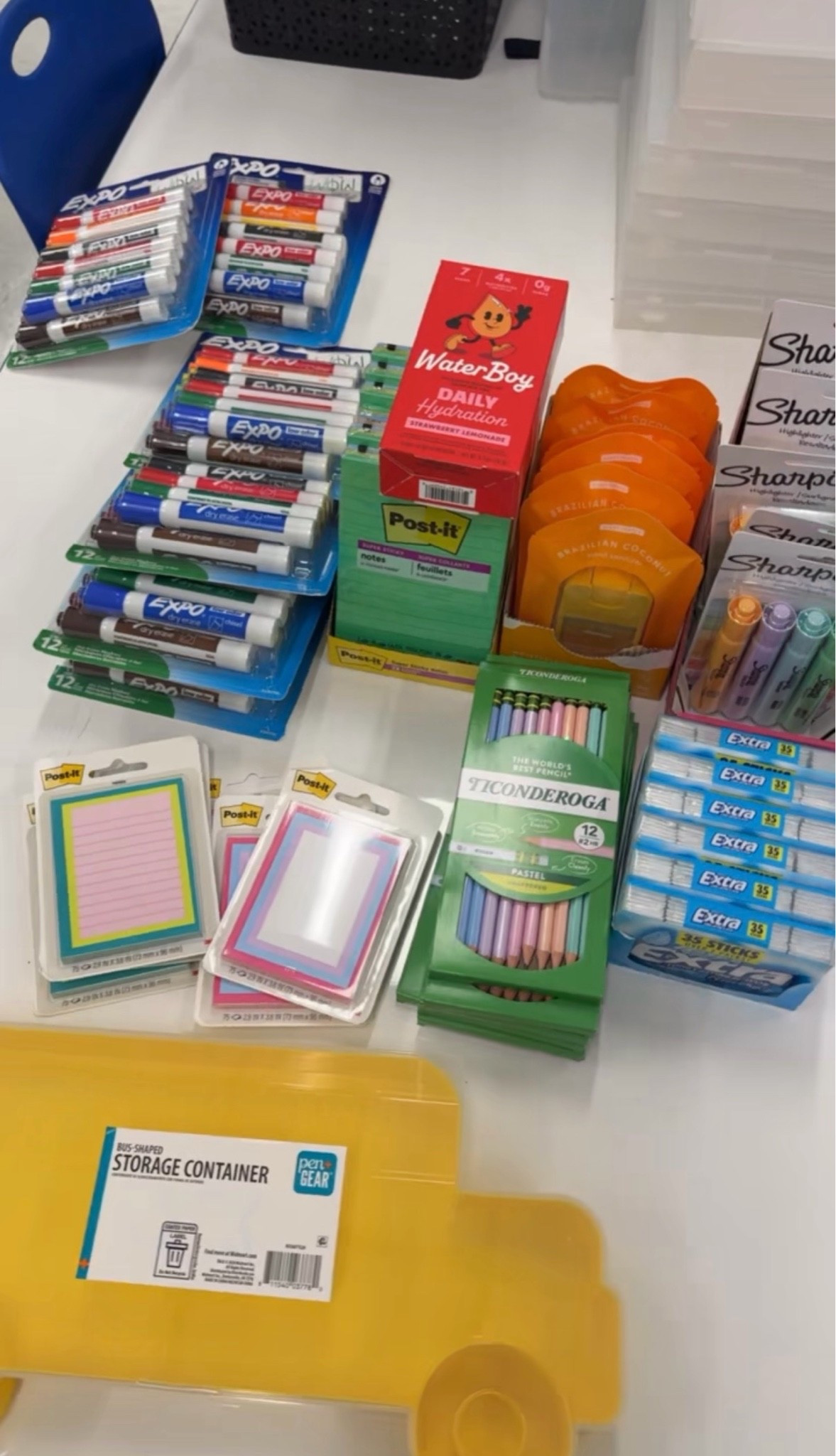 Passing these out to my teacher friends!! Such a great gift for back to school.