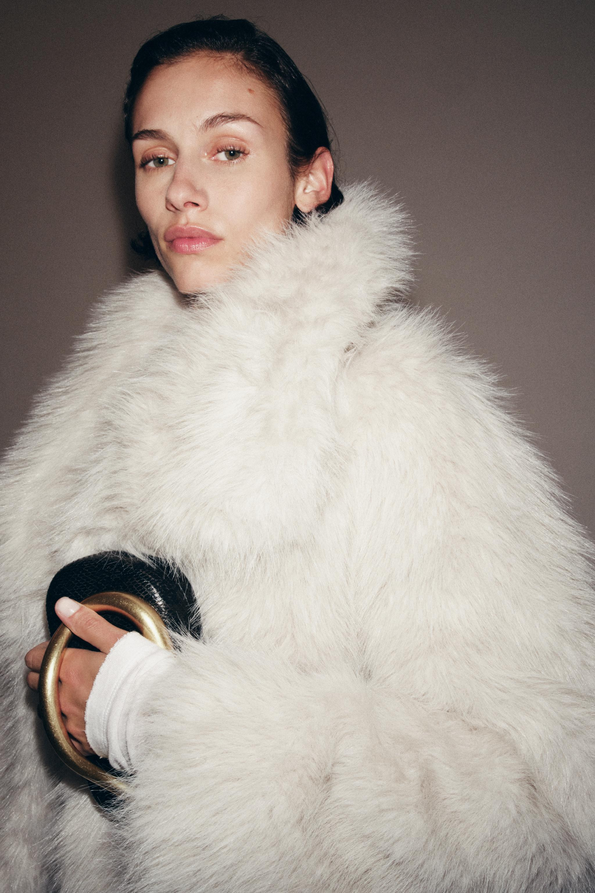 EMBOSSED CLUTCH BAG | Zara US