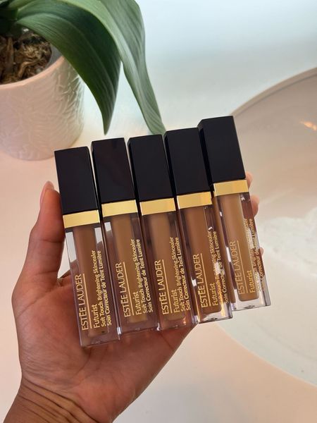 Obsessed with the Estée Lauder Futurist Soft Touch Brightening Skincealer Concealer! Perfect for that bright, flawless look. 💫✨ #LinkToKnowIt #BeautyEssentials #FlawlessFinish

#LTKFindsUnder50 #LTKU #LTKBeauty
