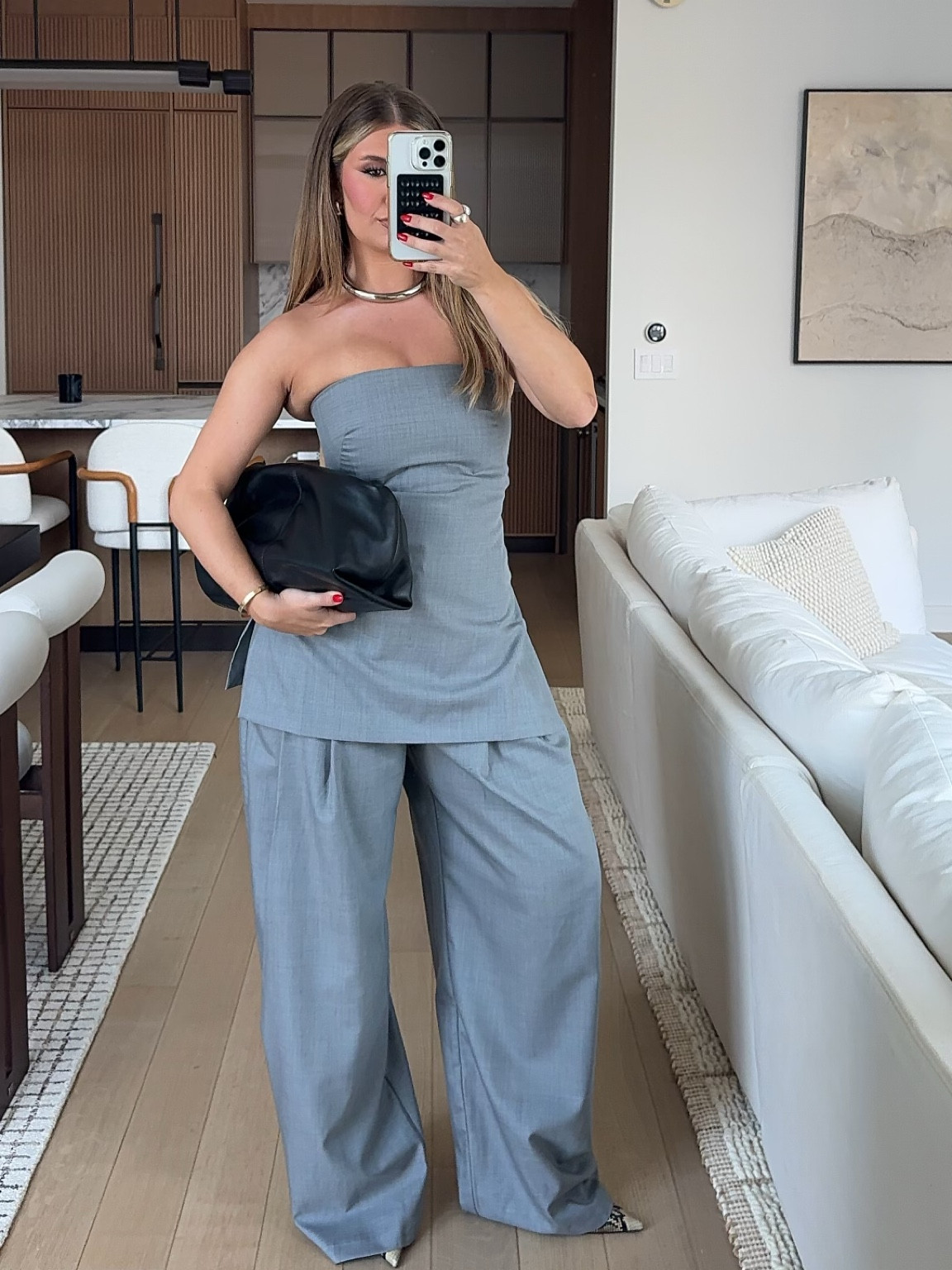 First NYFW look 🖤 Outfit is from Moda! 