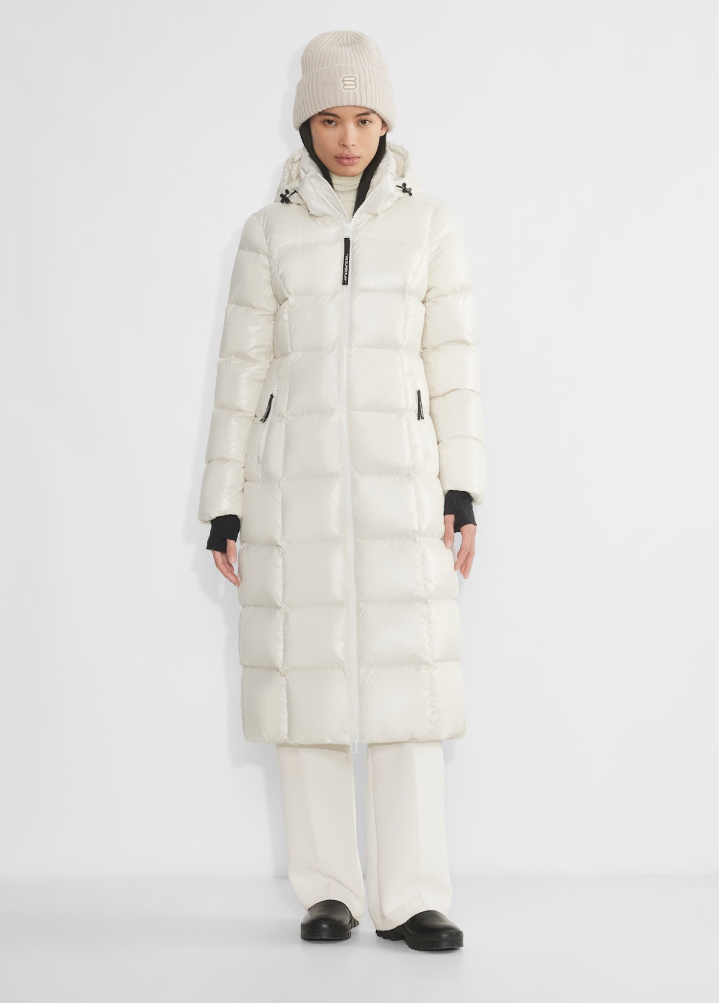 Braving the cold in style with this long puff winter coat! Cozy, chic, and perfect for those frosty days—your go-to for warmth without compromising on fashion. 

#LTKcanada #LTKtravel #LTKgiftguide