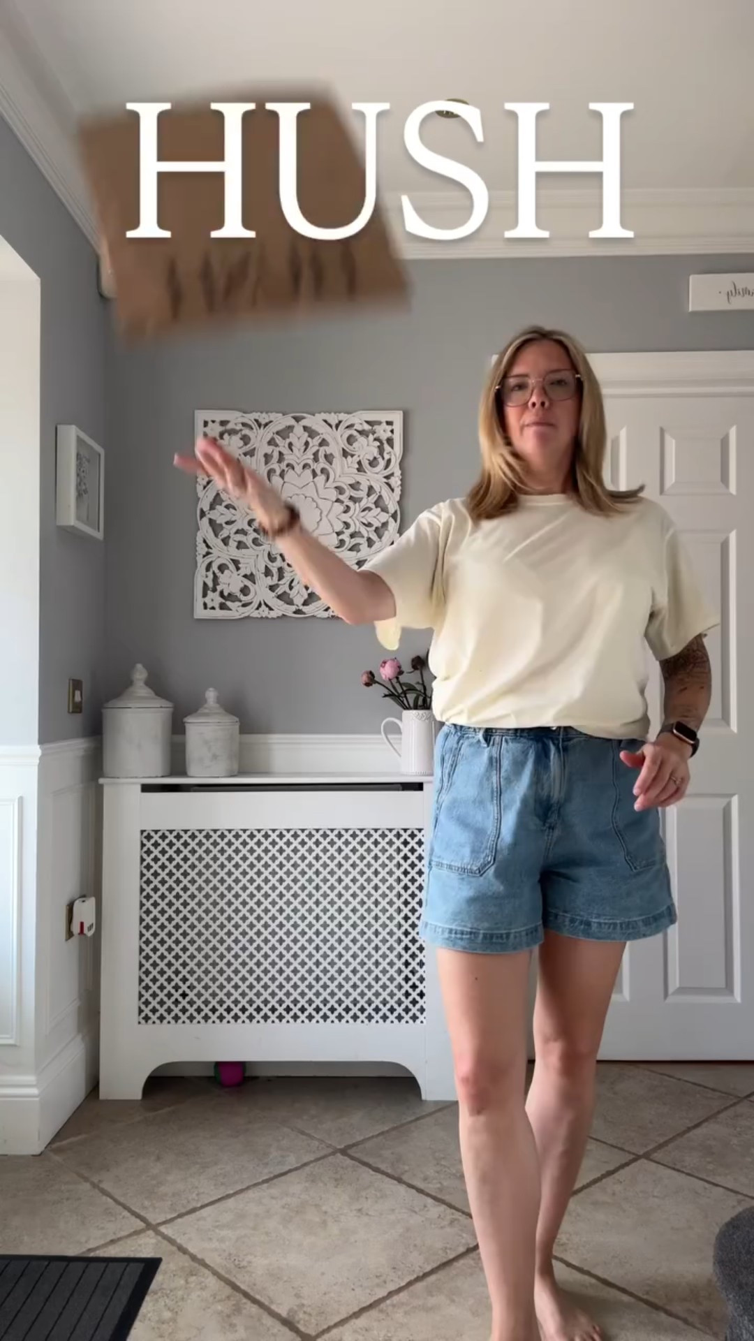 This one's got a vibe! Scary fun fact… this was the very first single I ever bought!!!! 😝 
Love these cool, breezy linens, definitely needed in this gorgeous weather!! 

#hushcreator #inhush #linenlooks #white #90sfashion #mumsofinsta #mumstyleblogger #over40fashionista #stylehack #tshirthack