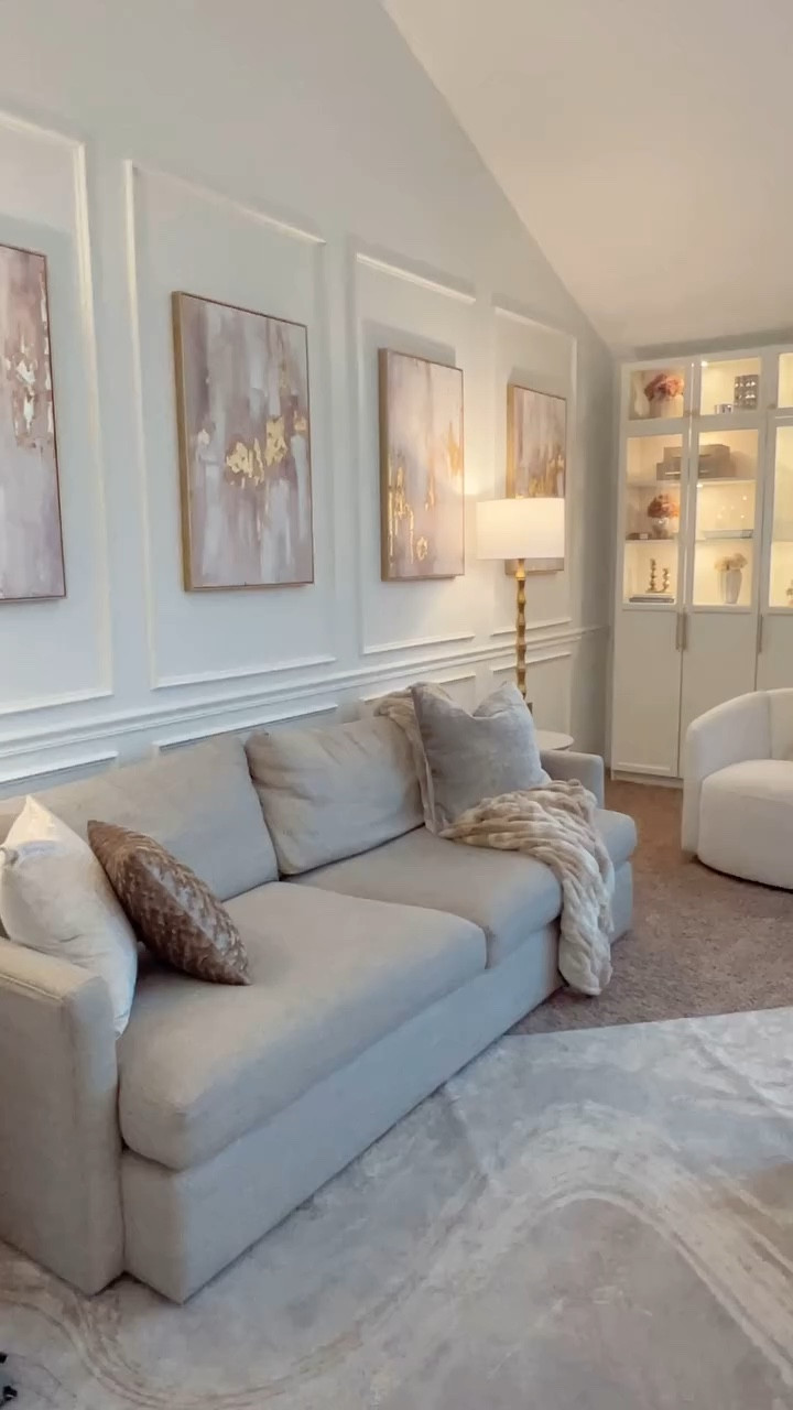 Cozy vibes on this fall day 🍁  

#cozyhome #cozyvibes #cozyroom #livingroomideas #livingroominspiration #luxeglam #luxuryhome #amazonfinds #amazonhome #amazonhomefinds #livingroomdecor

#LTKHome #LTKVideo