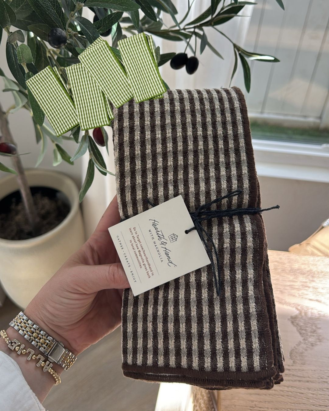 Fall tablescape, fall decor, christmas table, gingham decor

#LTKFindsUnder50 #LTKStyleTip #LTKHome