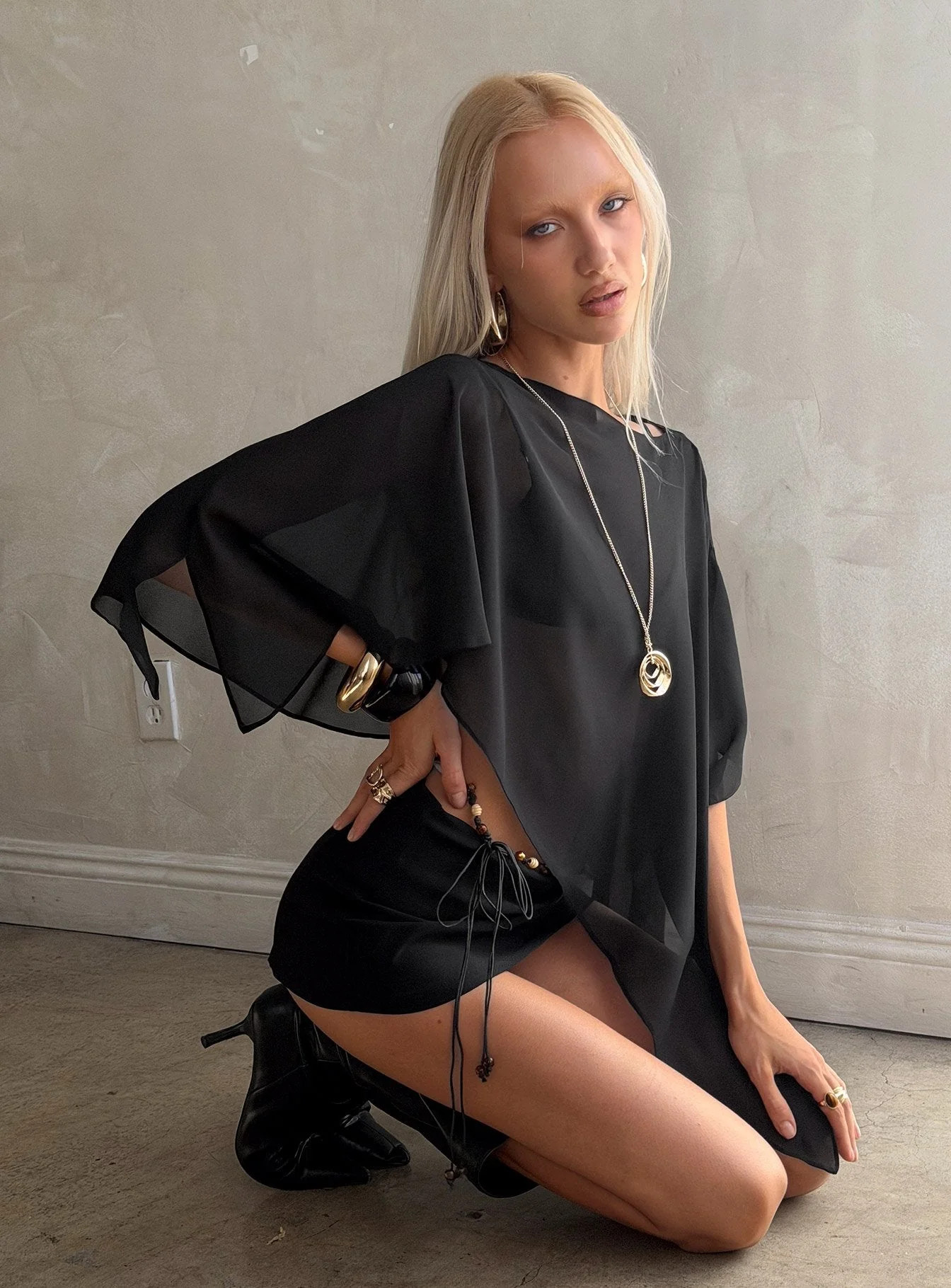 Mairelle Sheer Poncho Black | Princess Polly AU